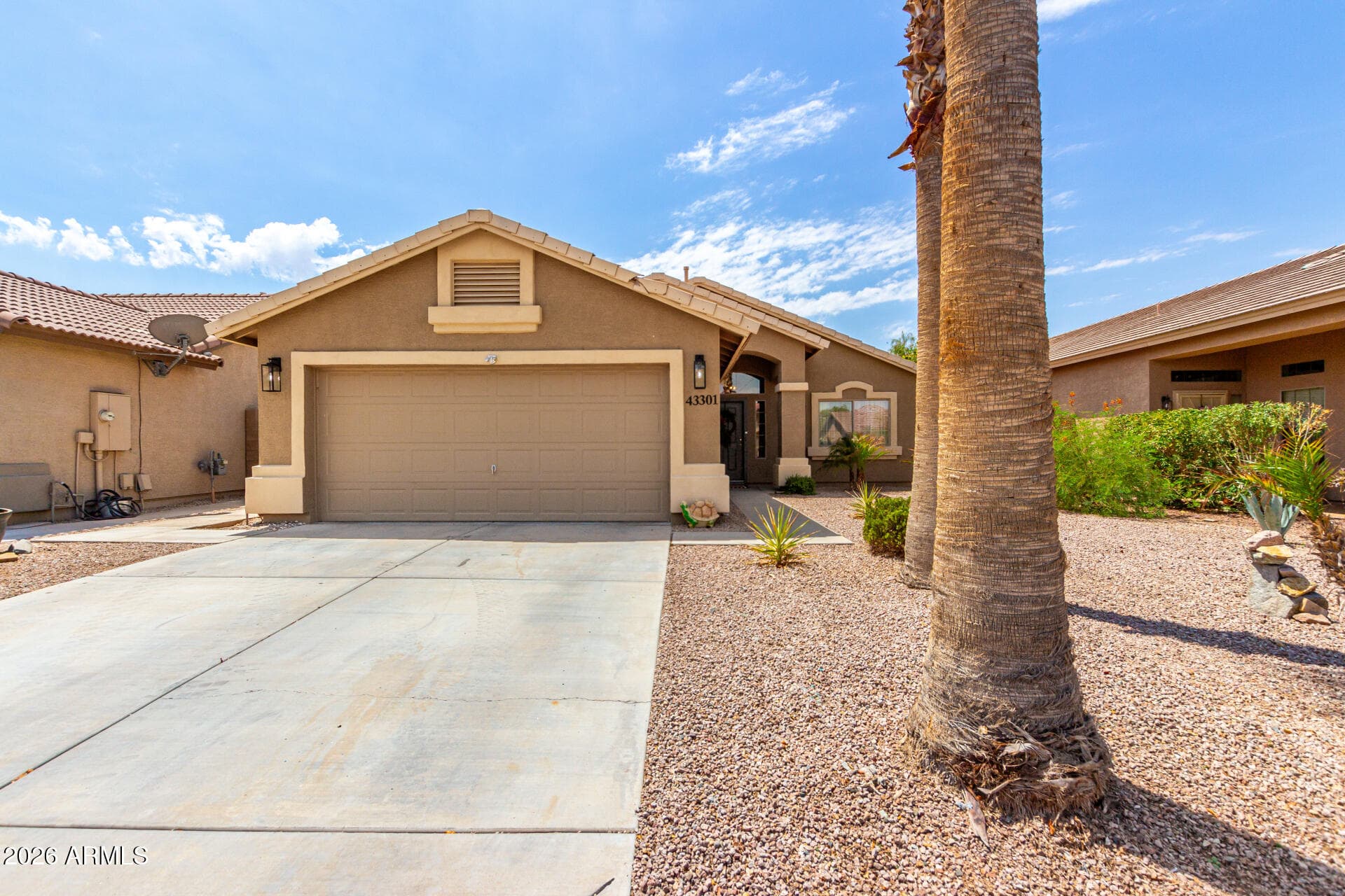 43301 W Chisholm Dr — photo 2