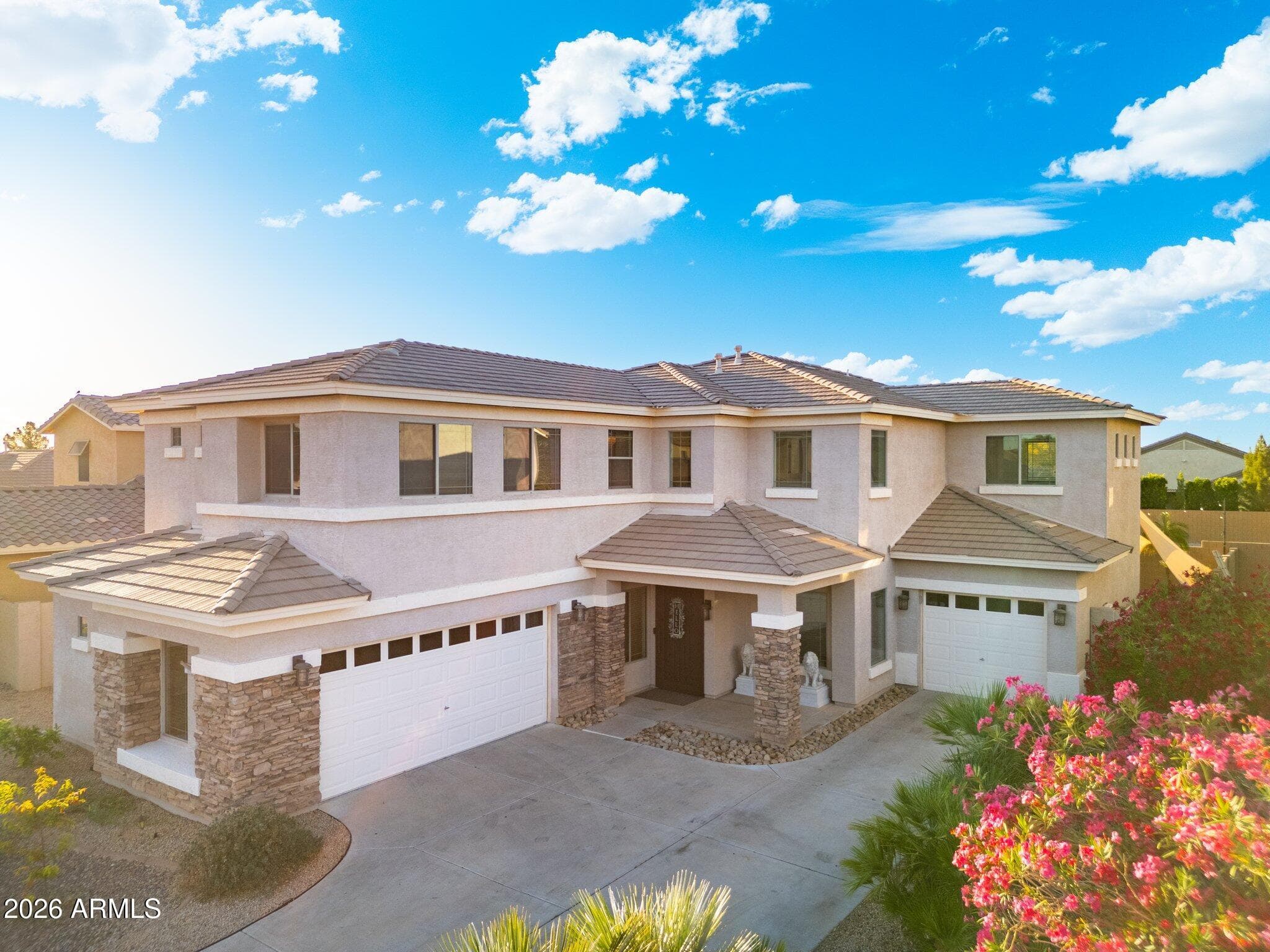 4960 E Colonial Dr — photo 1