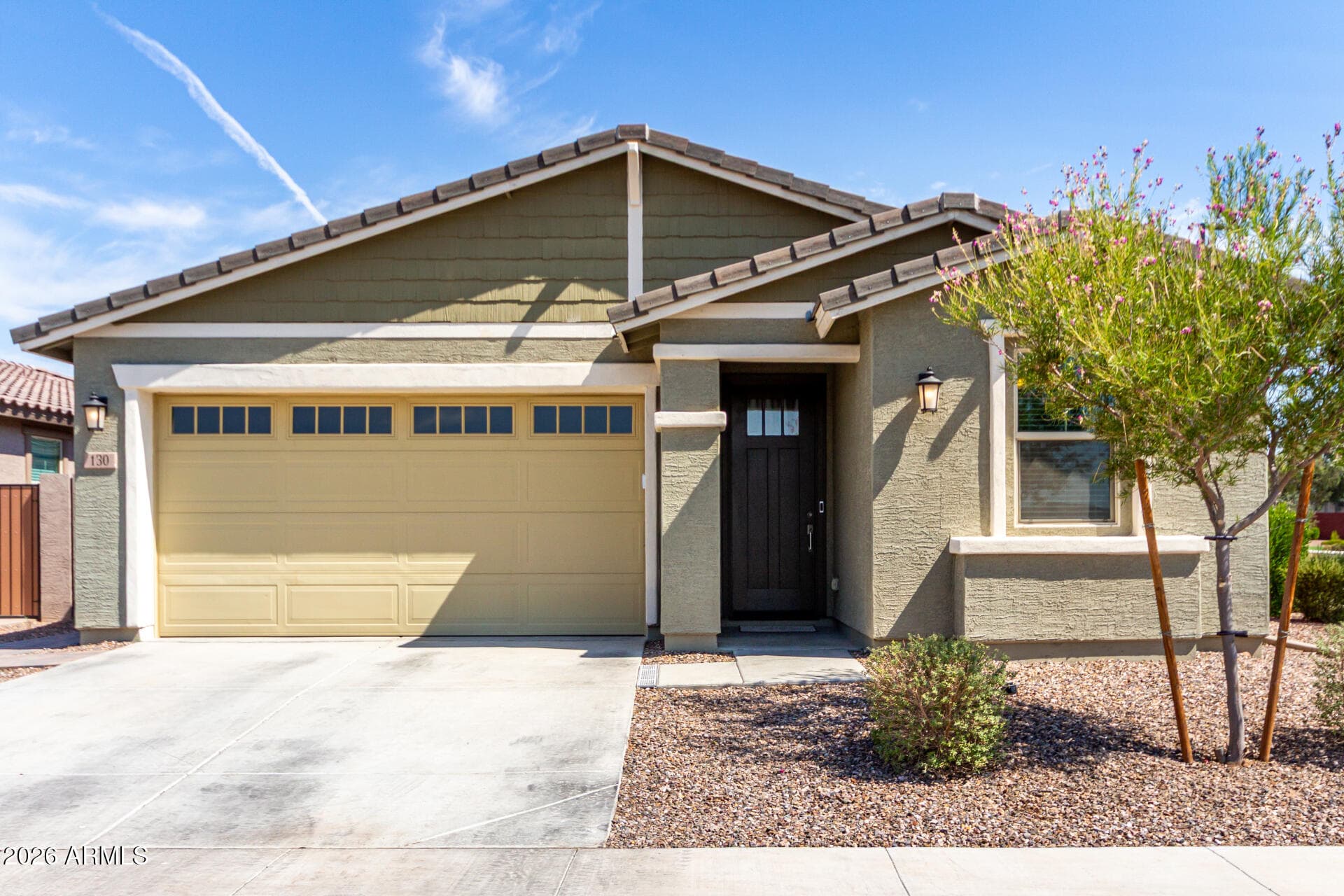 130 E Elmwood Pl — photo 2