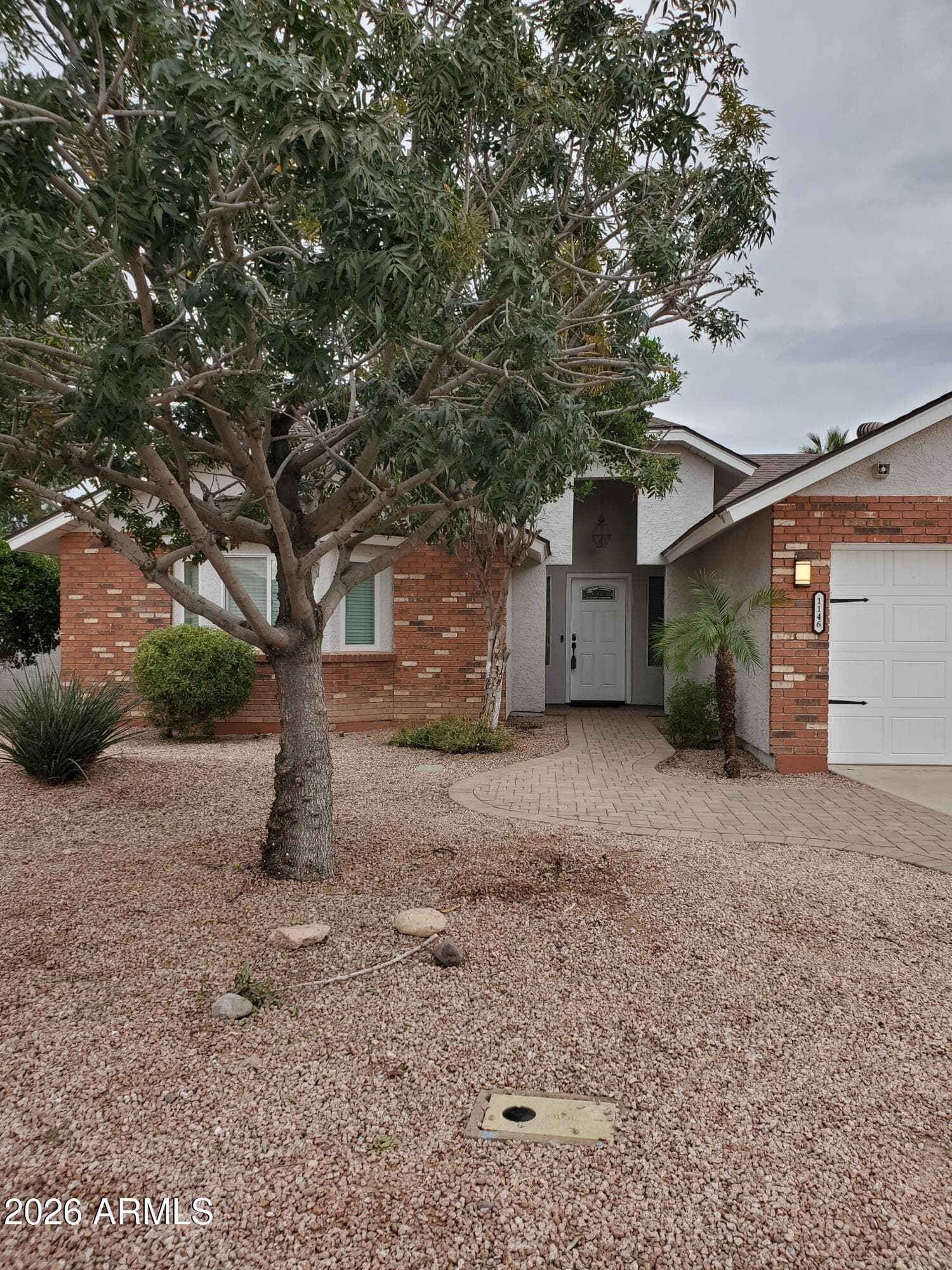 1146 E Jensen St — photo 2