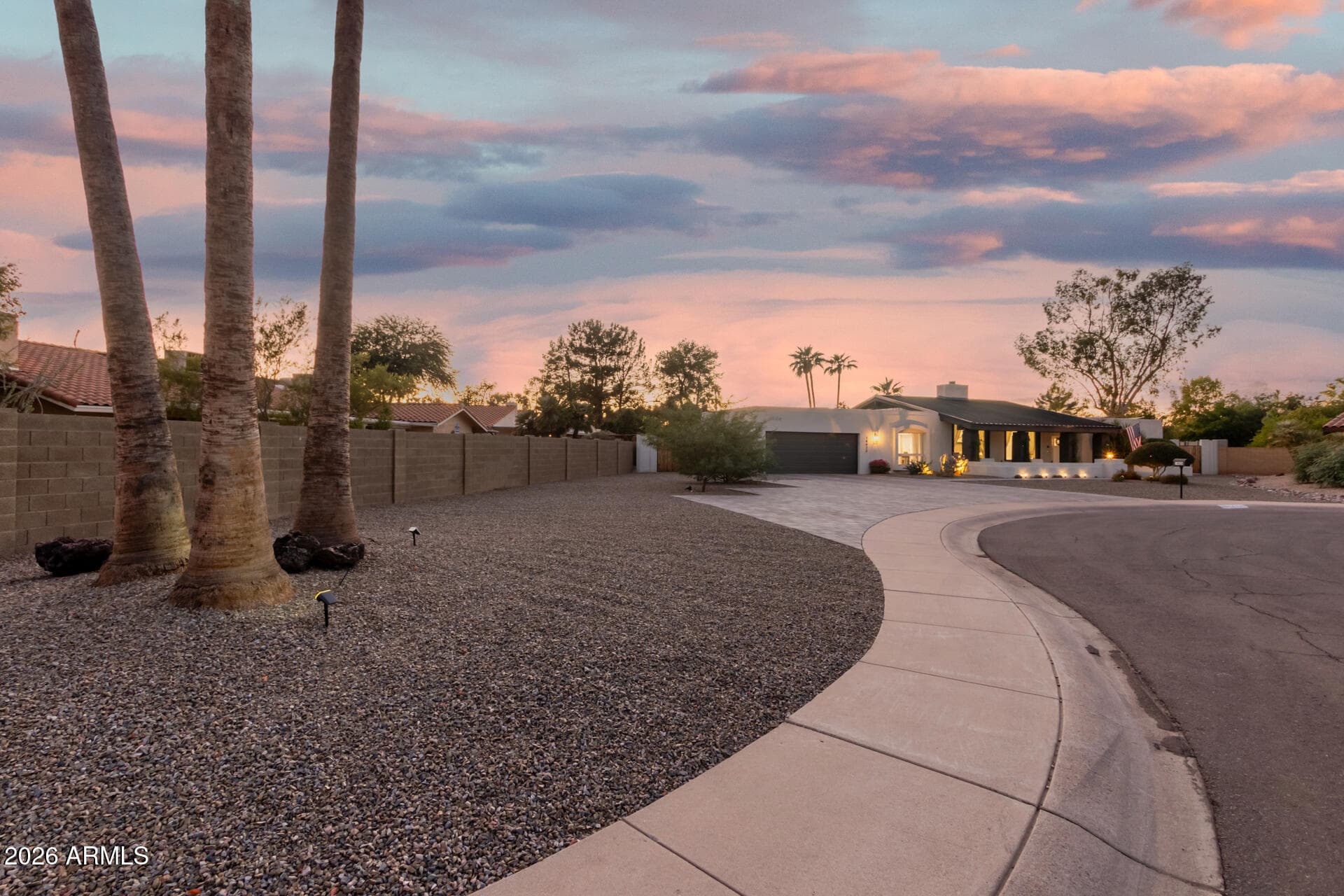 14426 N 55th Pl — photo 2