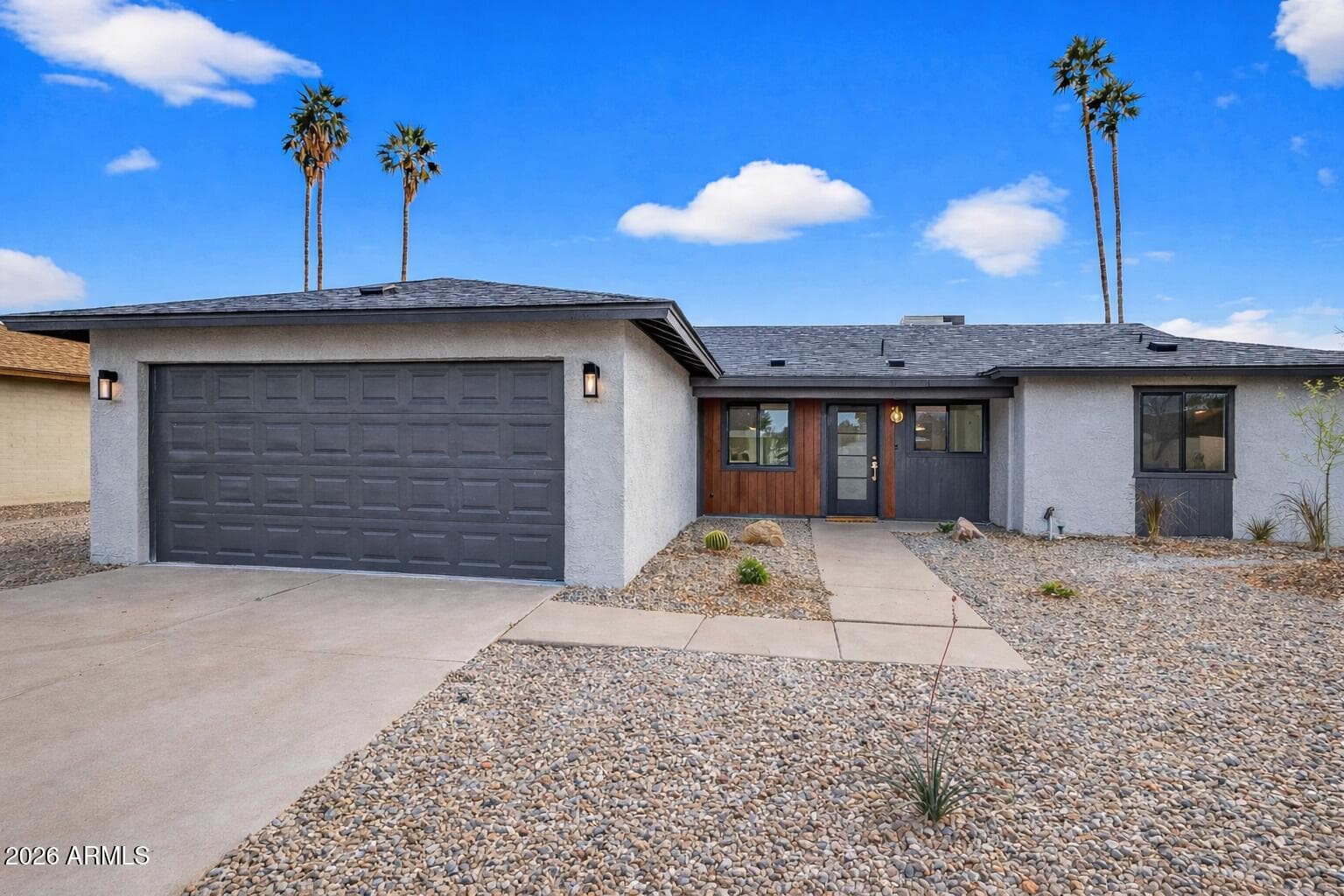 2717 W Medina Ave — photo 1
