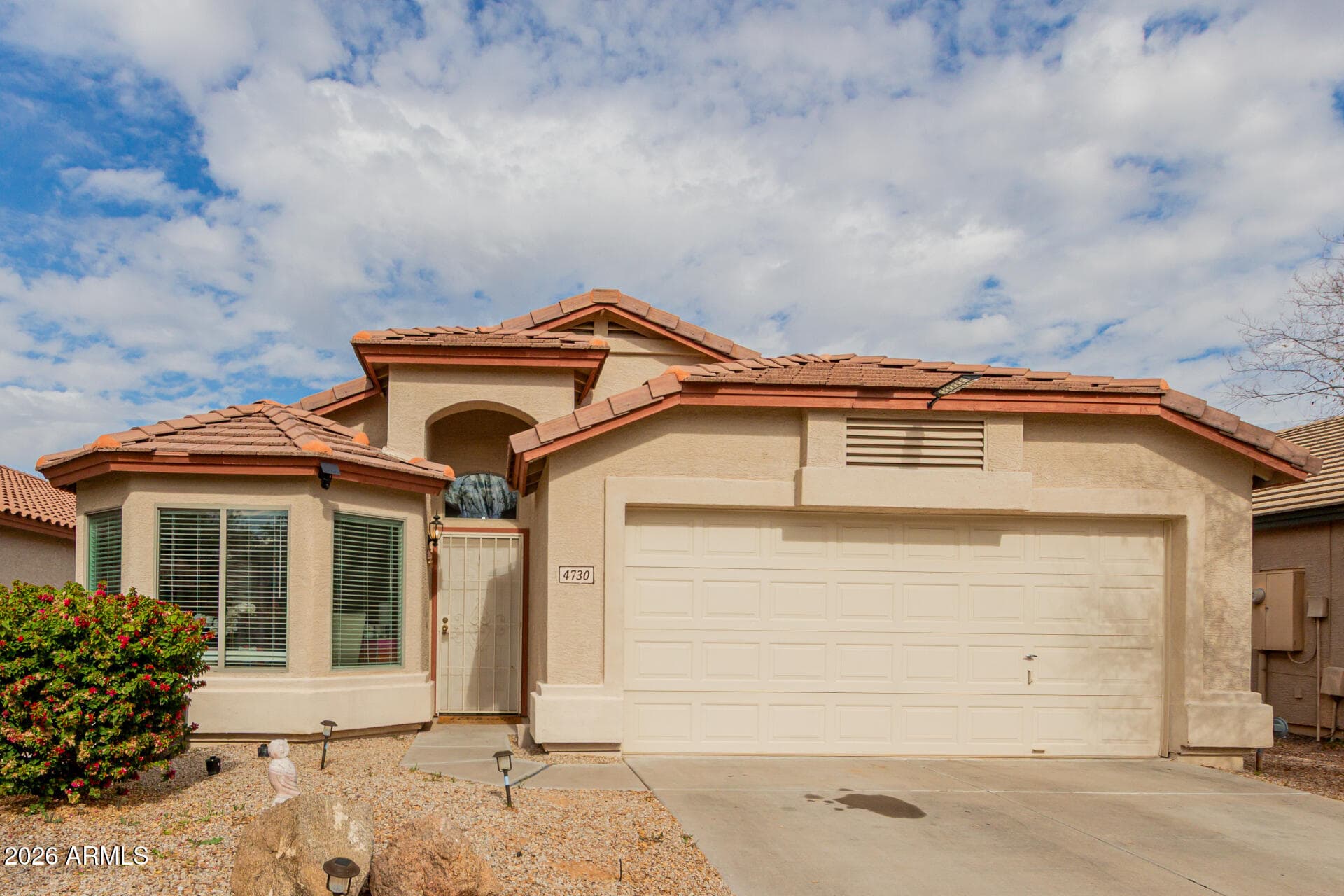 4730 W Gary Way — photo 2