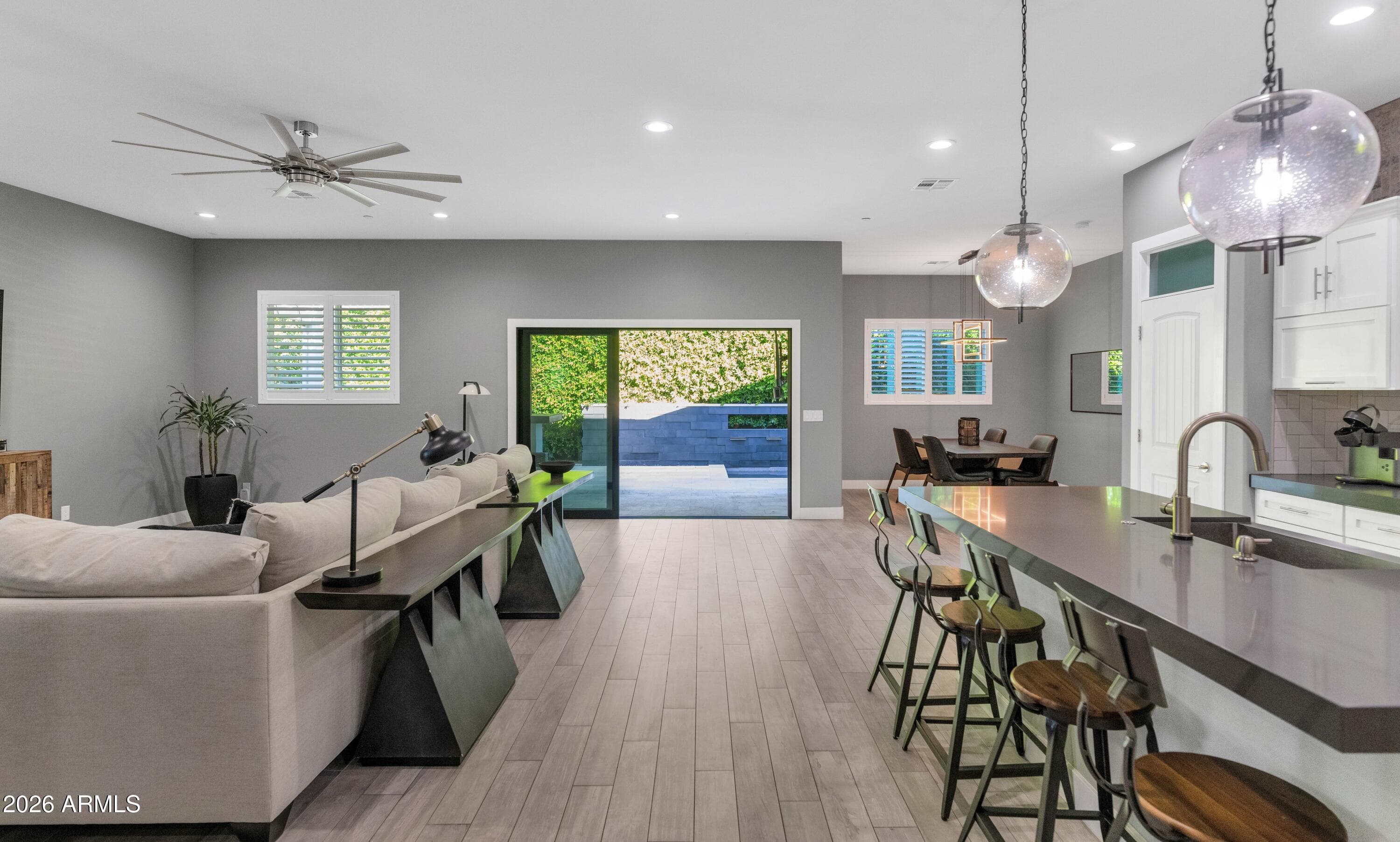 6720 E 3rd St — photo 2