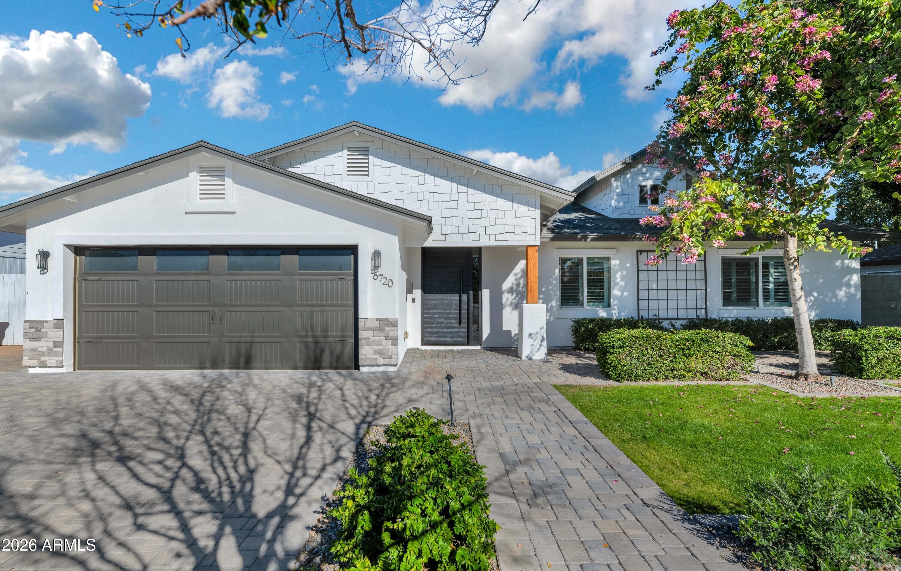 6720 E 3rd St — photo 1