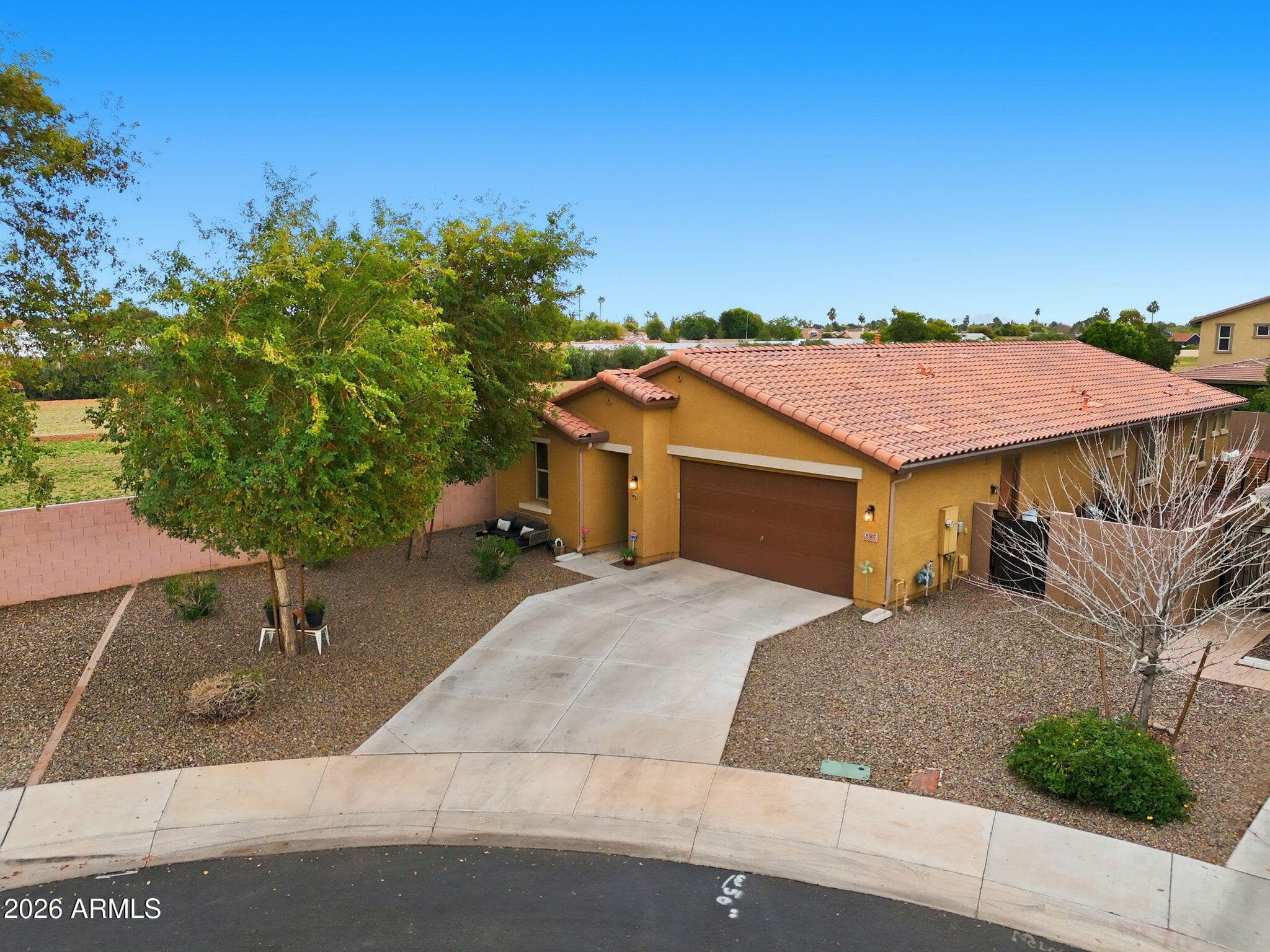 8507 W Flynn Ln — photo 2