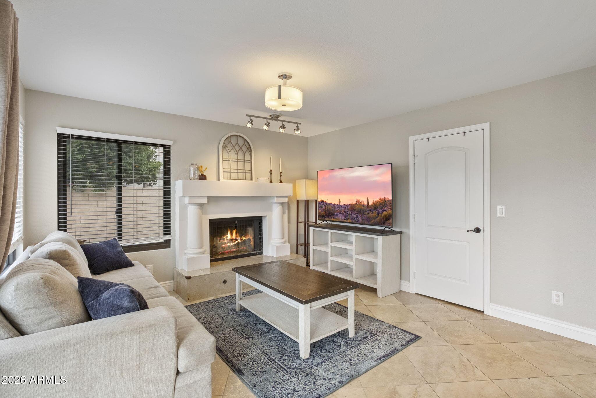 1709 E Watercress Ln — photo 2