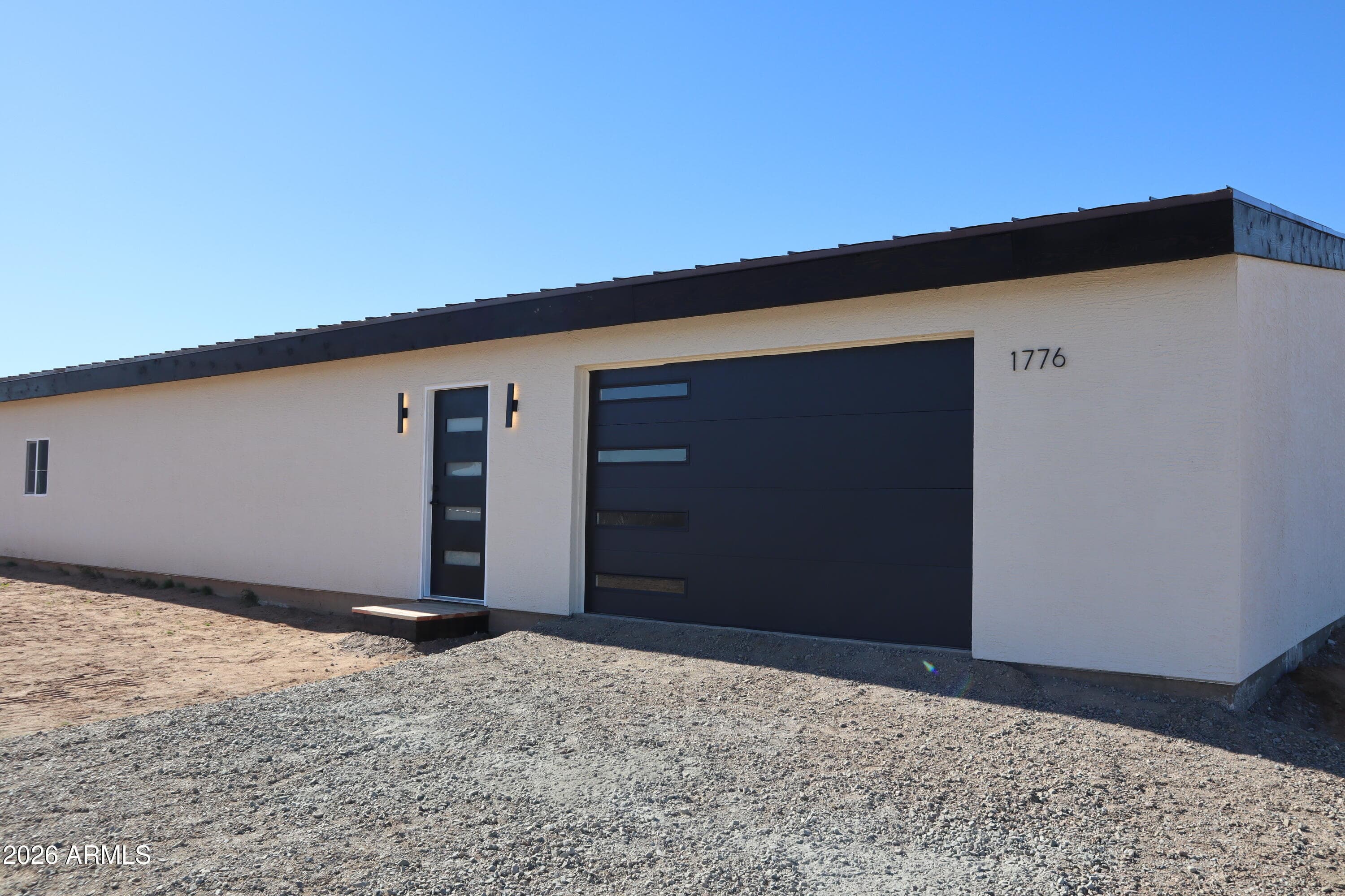 1776 N Smart Rd — photo 1