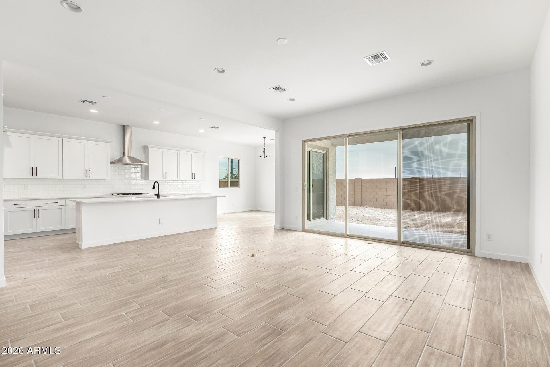 18131 W Watkins St — photo 2