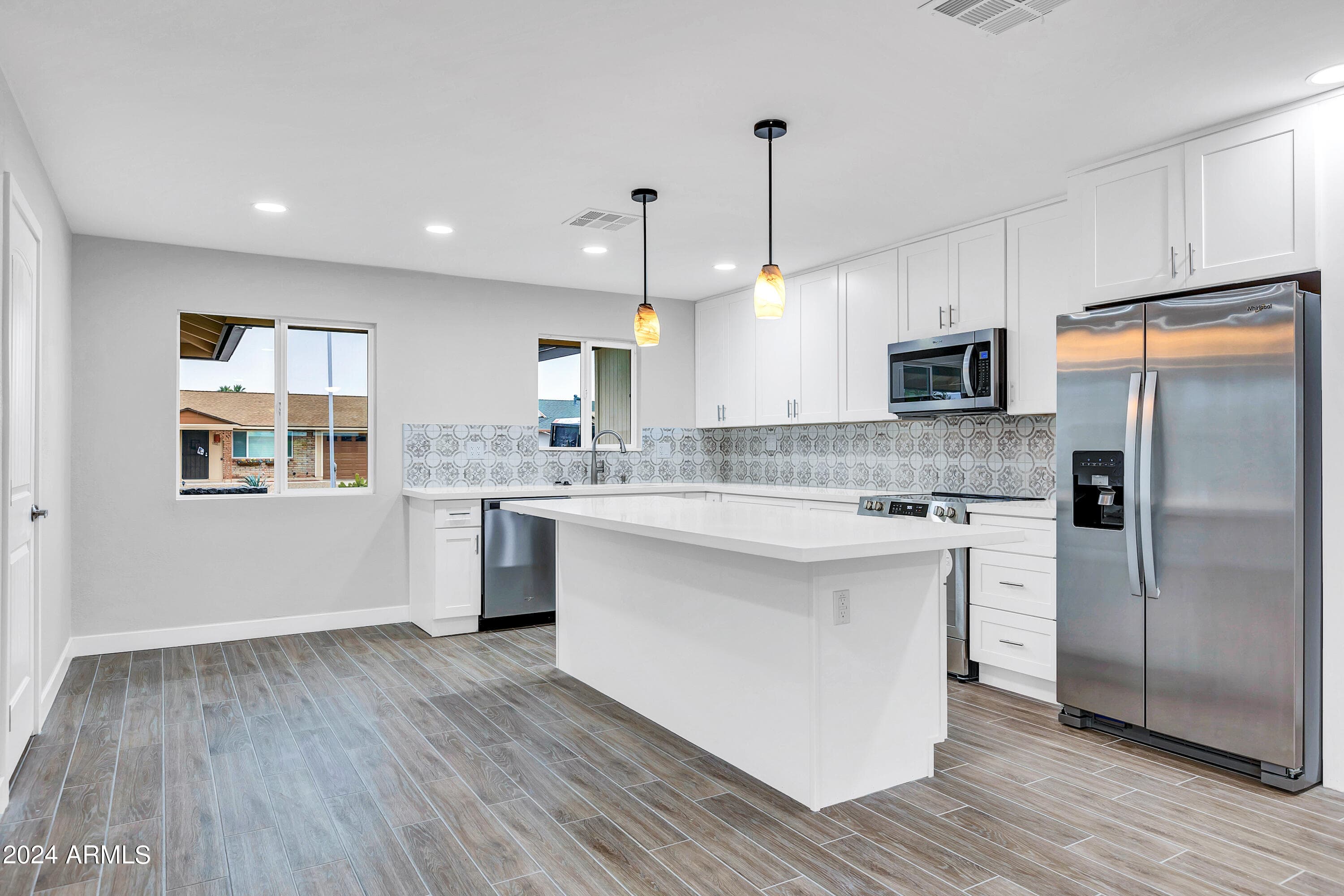 10602 W Cumberland Dr — photo 1