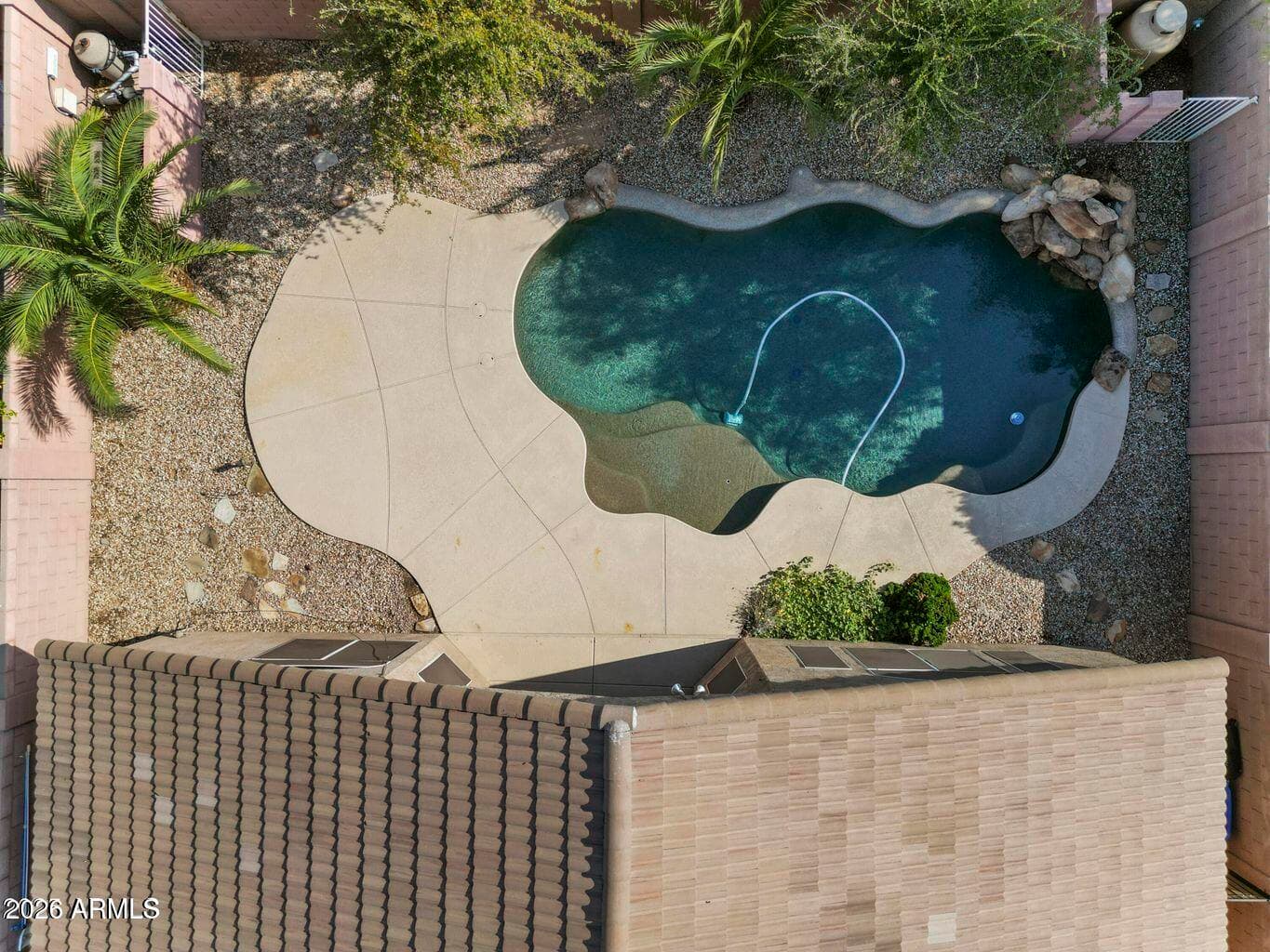 4315 E Redwood Ln — photo 2
