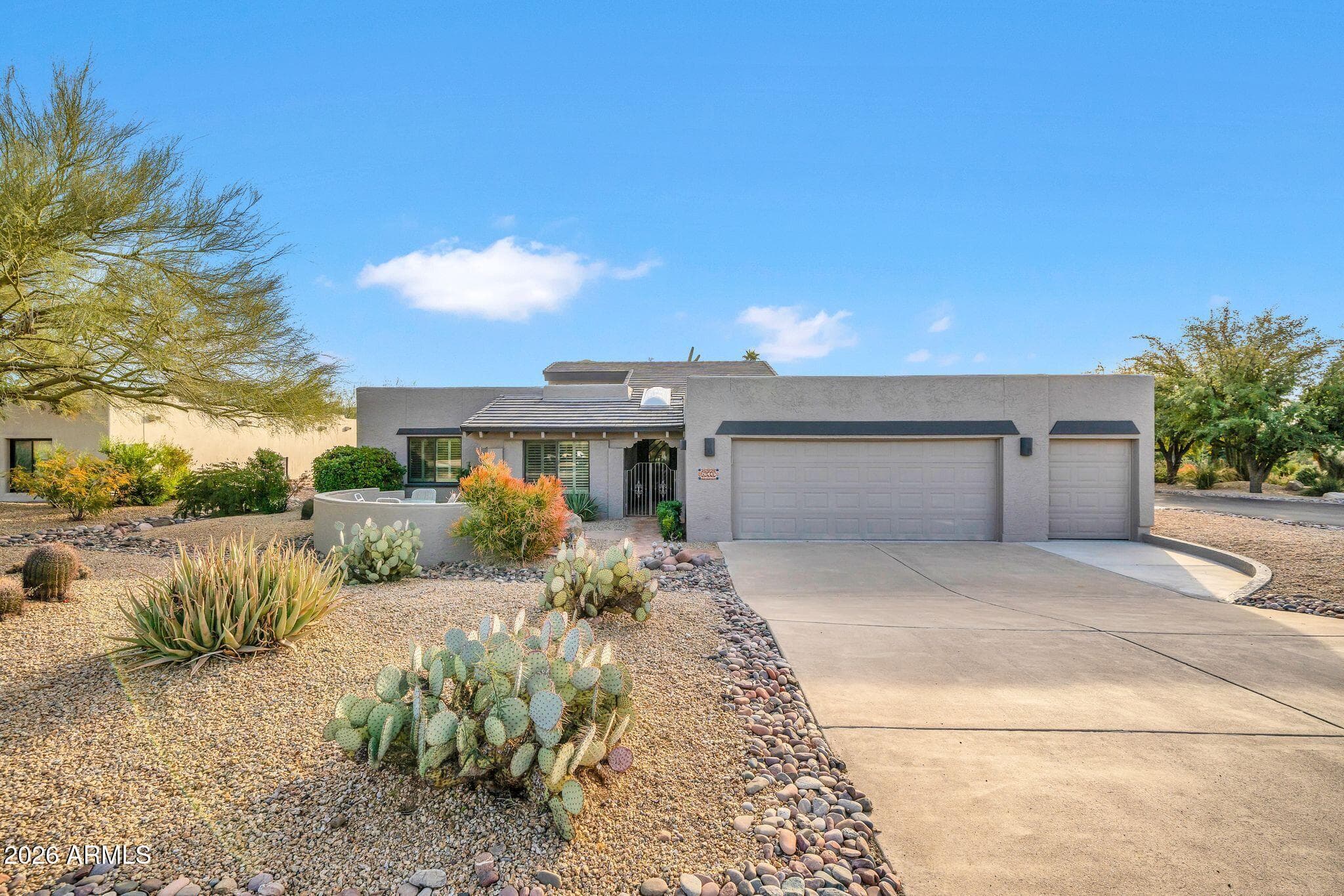 26445 N Avenida Del Ray -- — photo 1