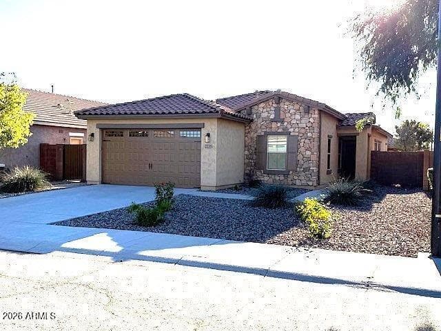 2735 E Hickory St — photo 1