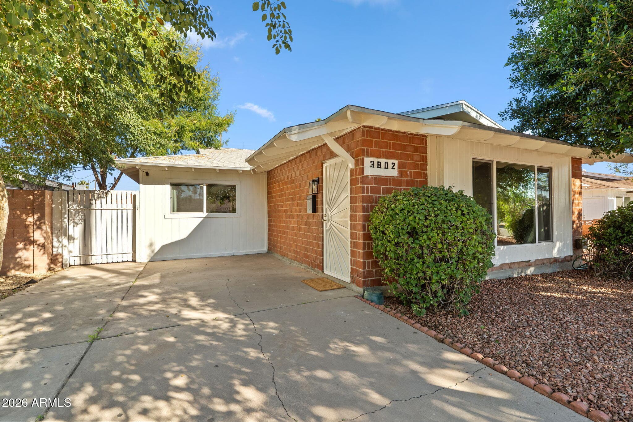 3802 W Cavalier Dr — photo 2