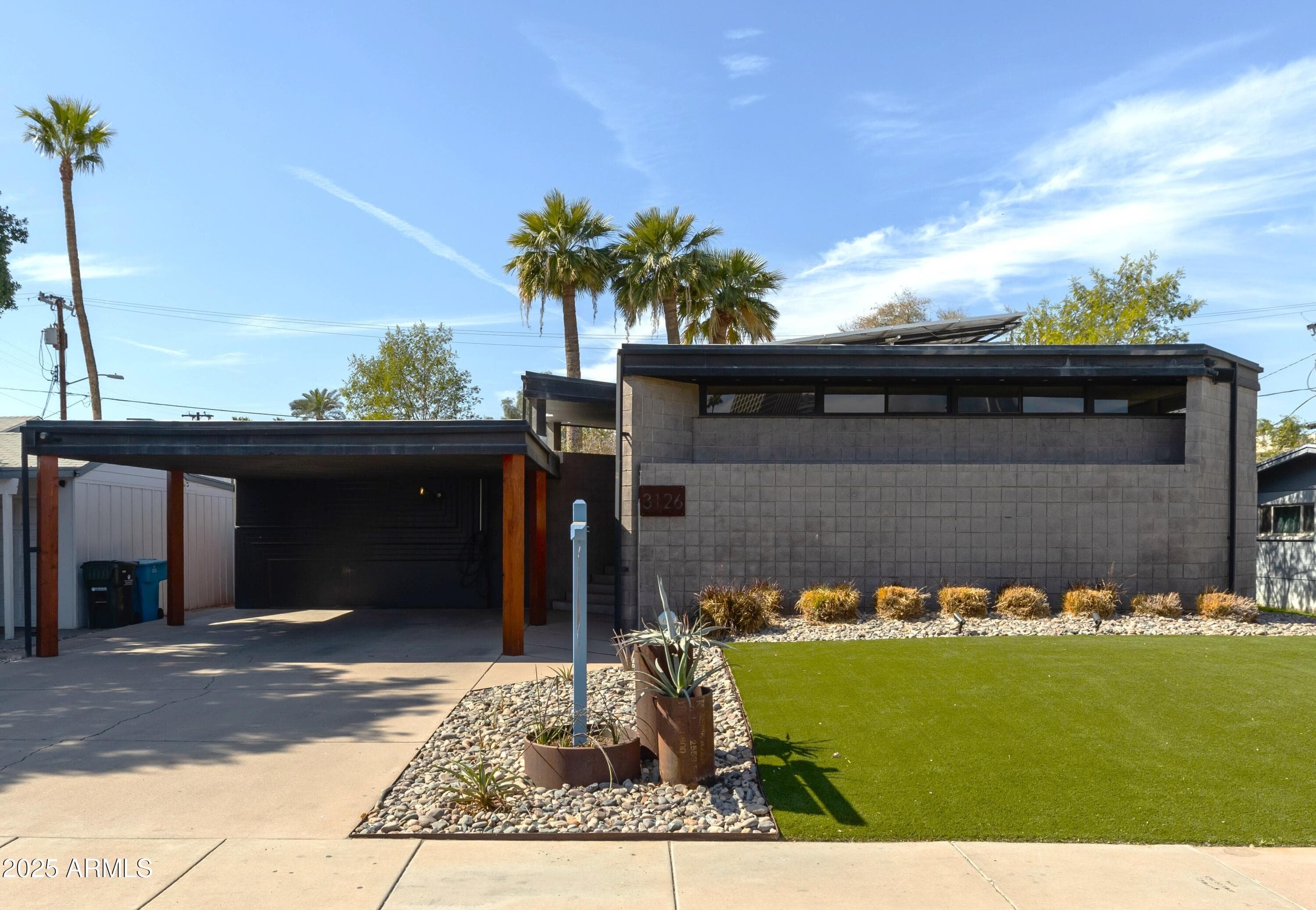 3126 N 6th Ave — photo 1