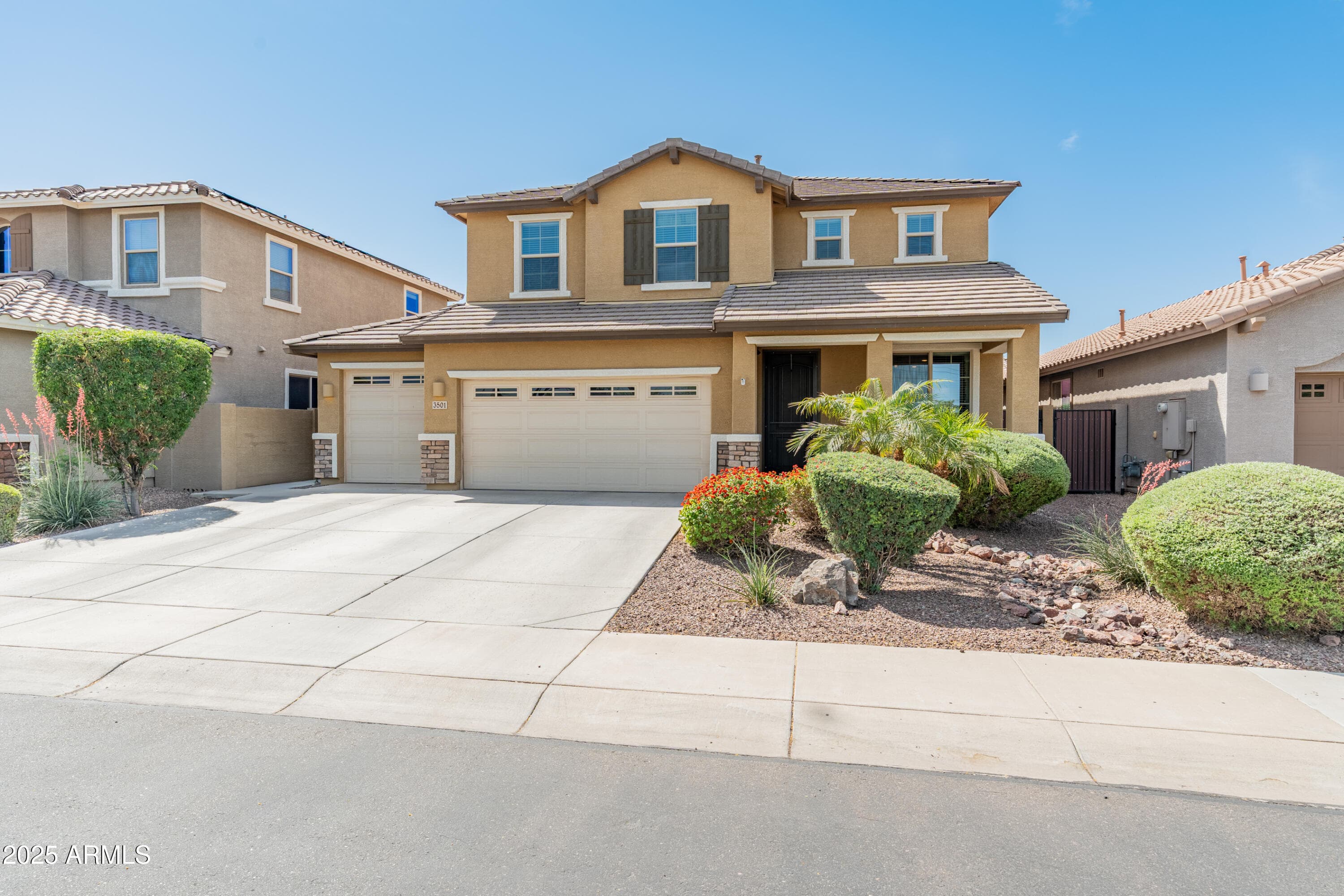 3501 E Apricot Ln — photo 2