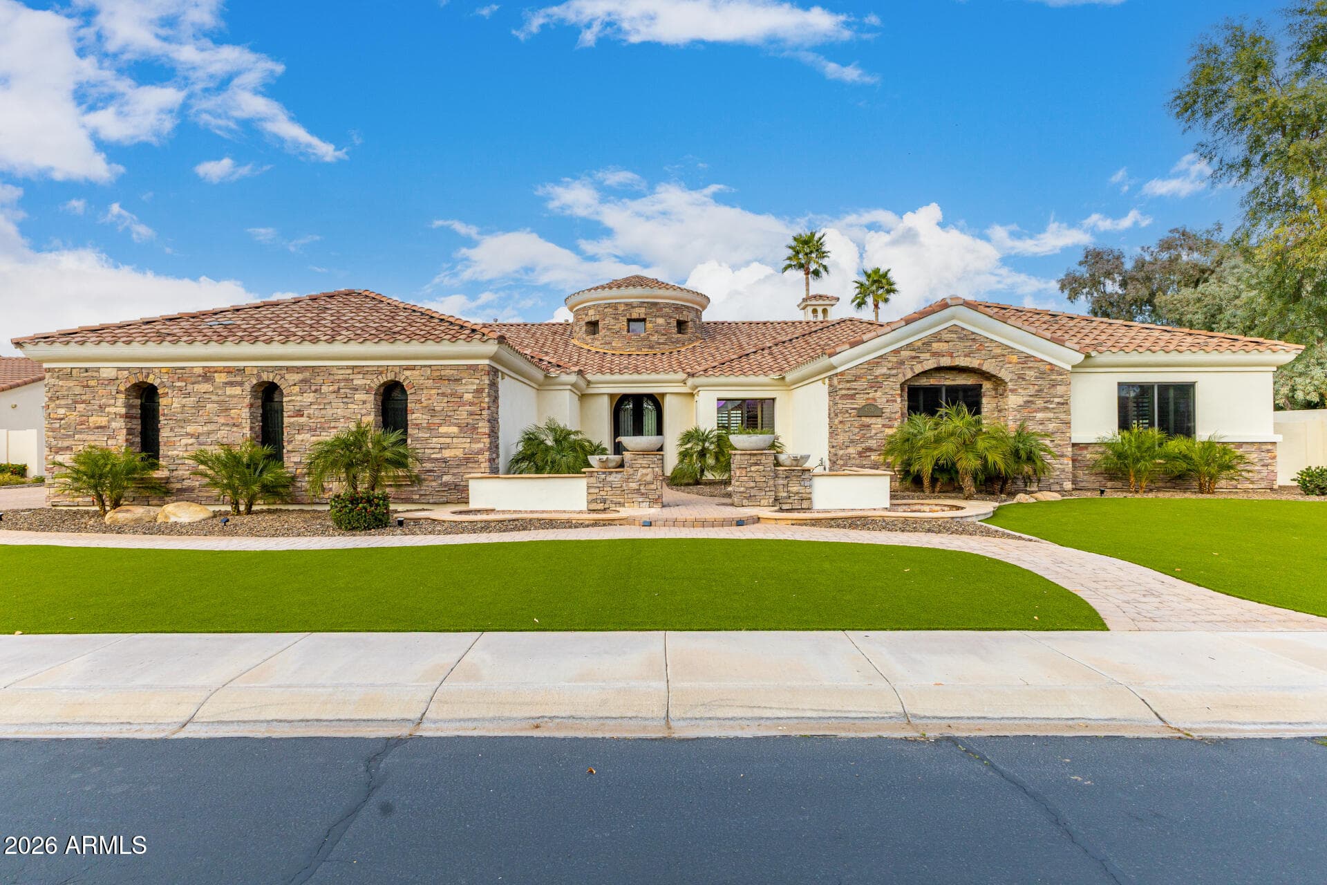 4326 E Capricorn Pl — photo 2