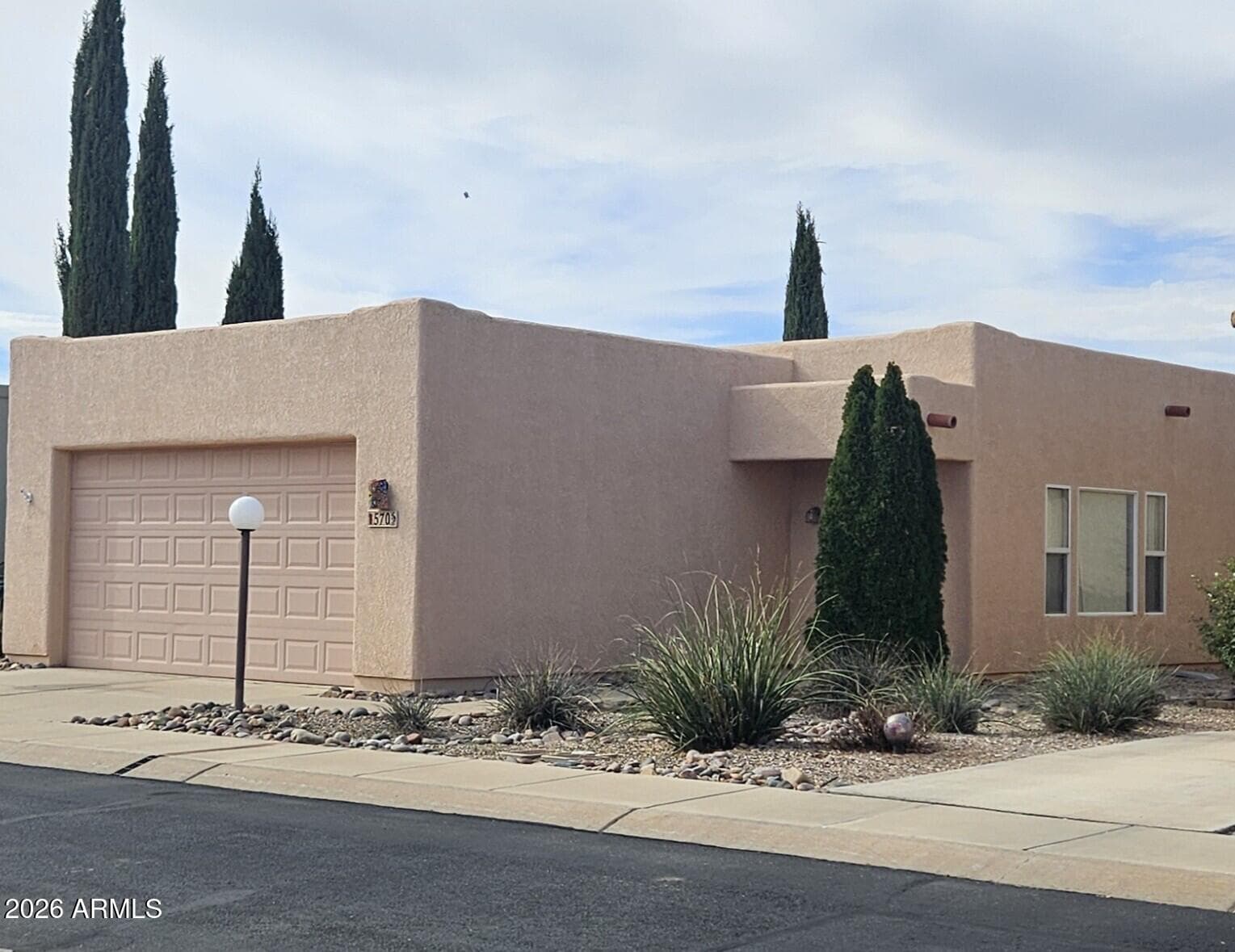 570 S Chase St — photo 1