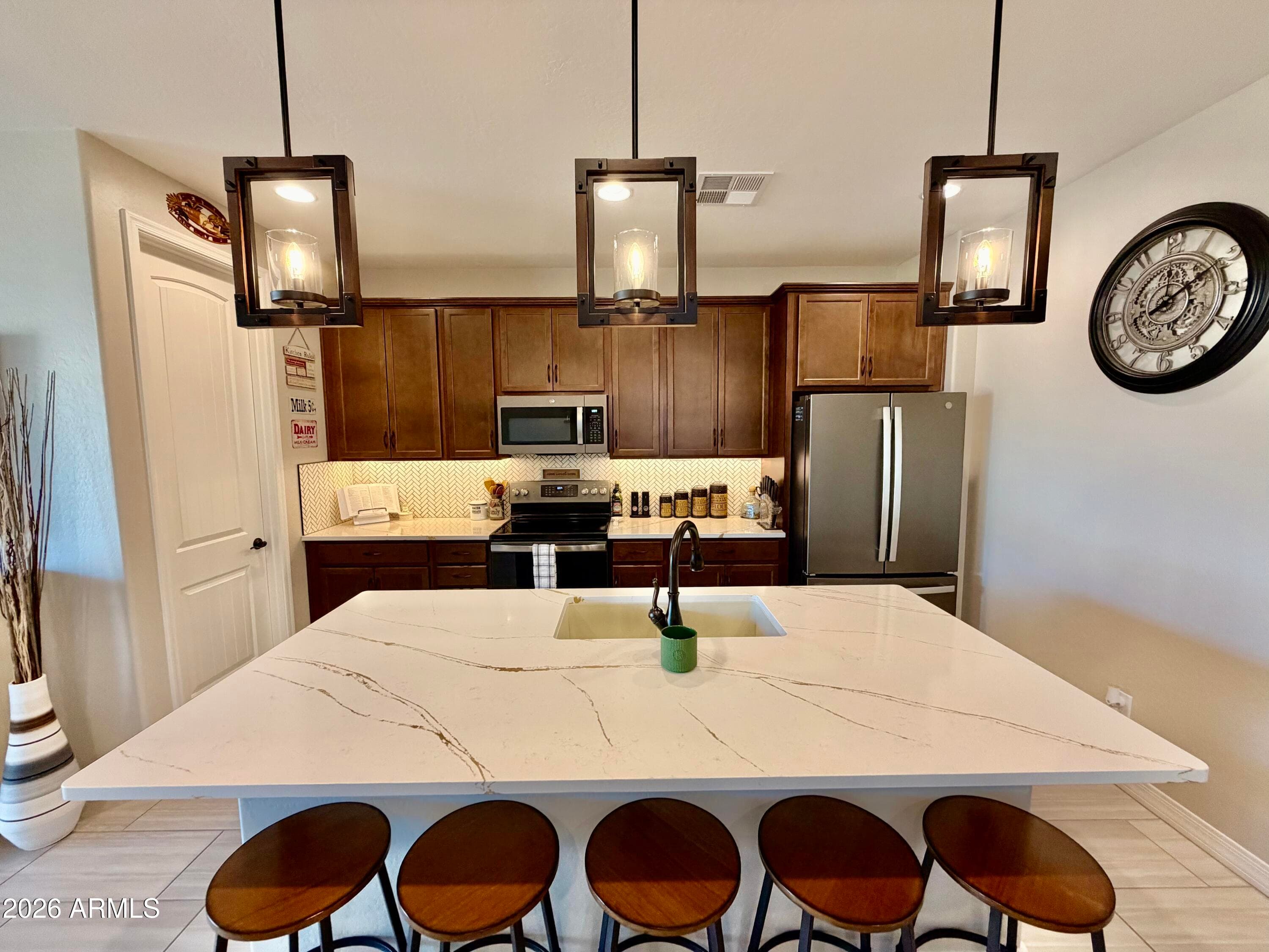 1766 W Toltec Dr — photo 2