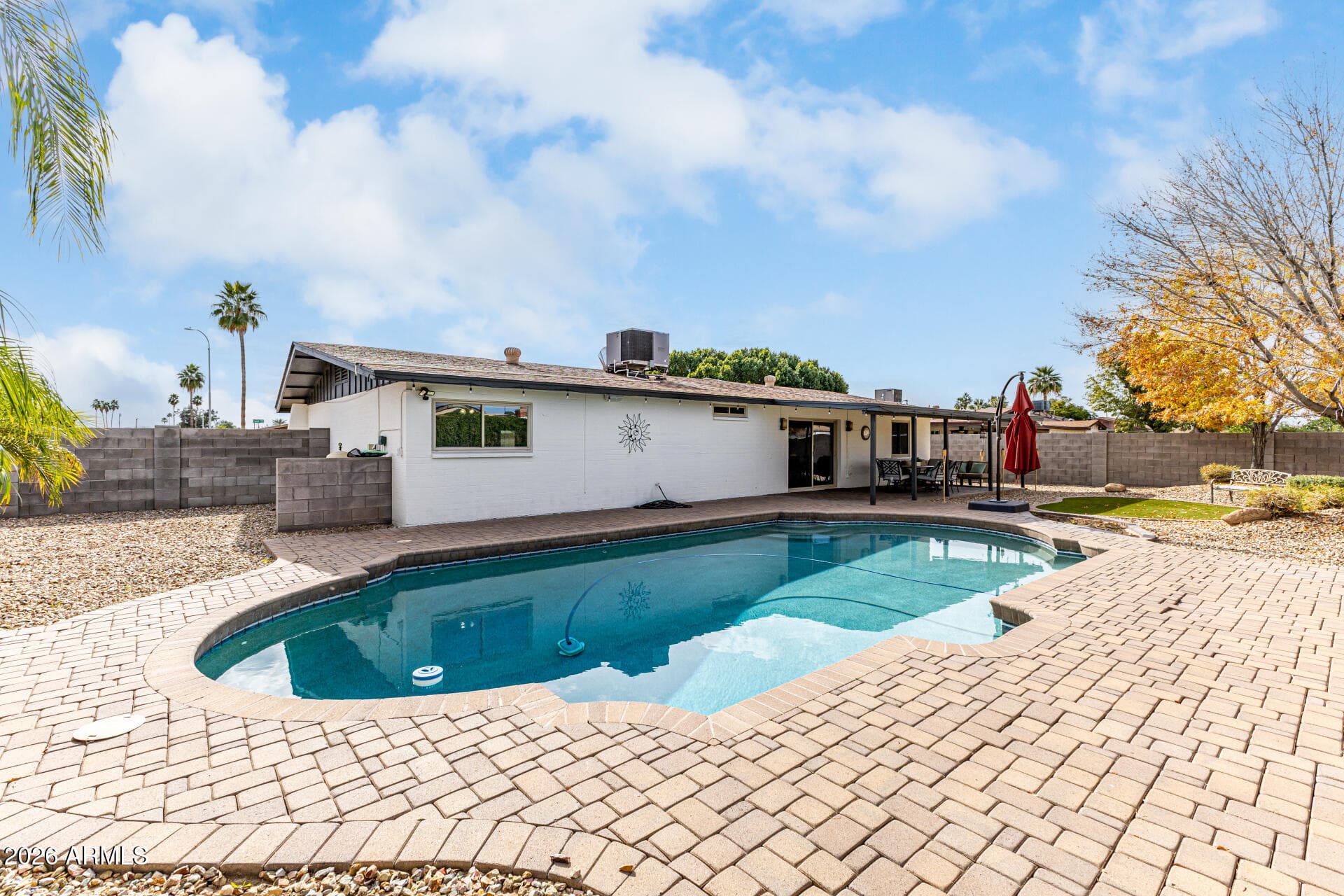 4502 W Carol Ave — photo 1