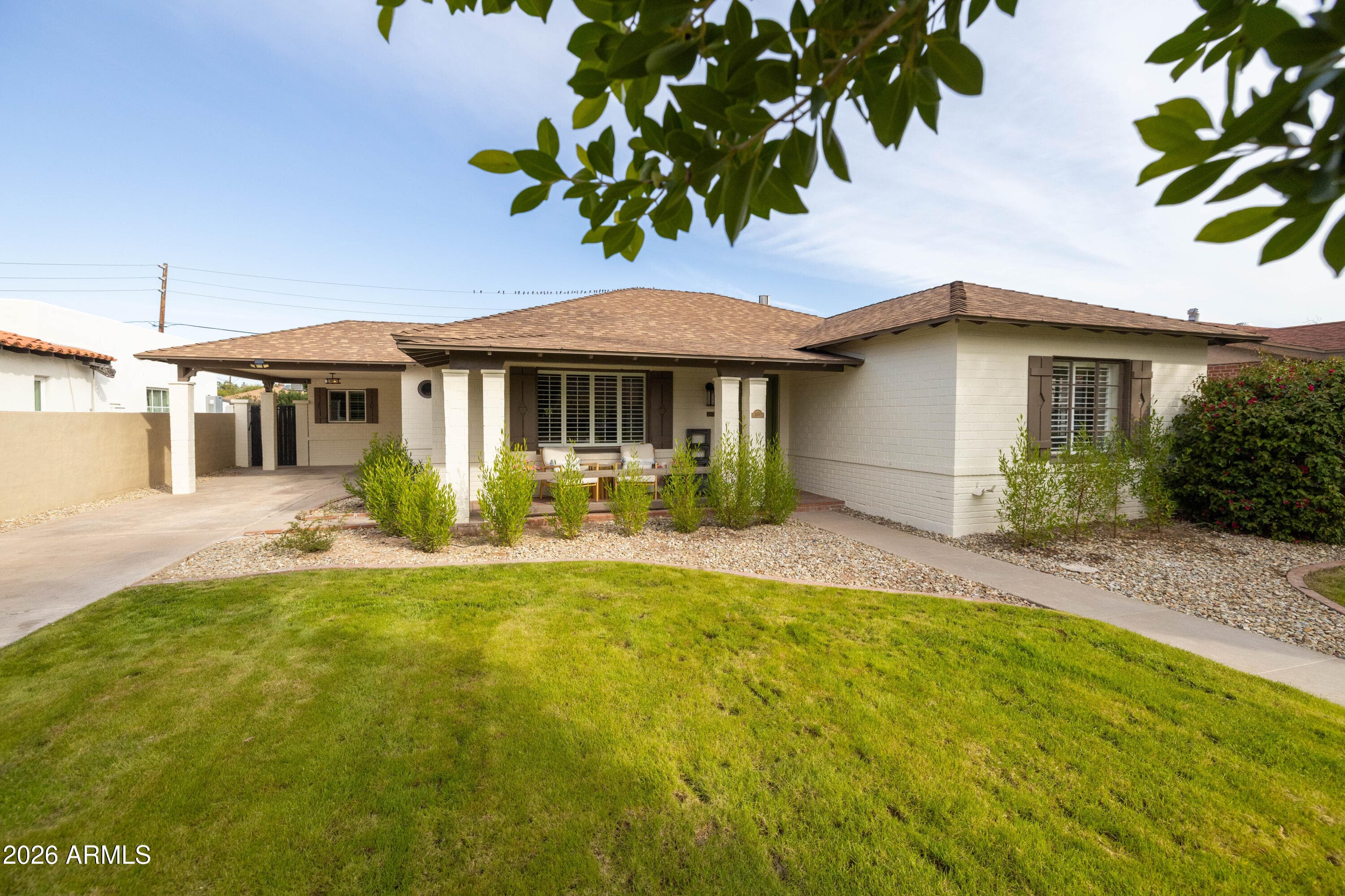 546 W Encanto Blvd — photo 2