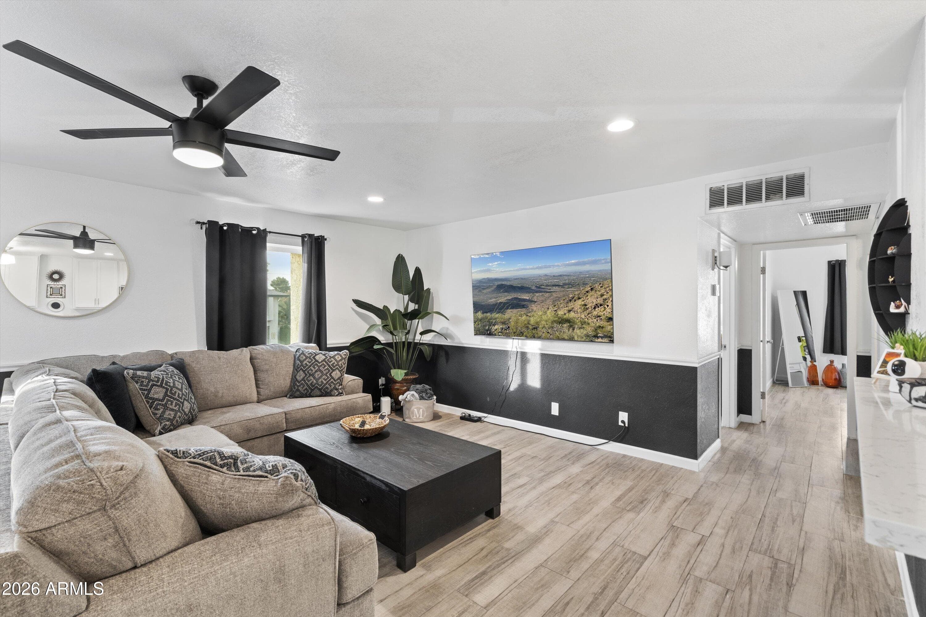 756 E EUGIE AVE - Photo 2