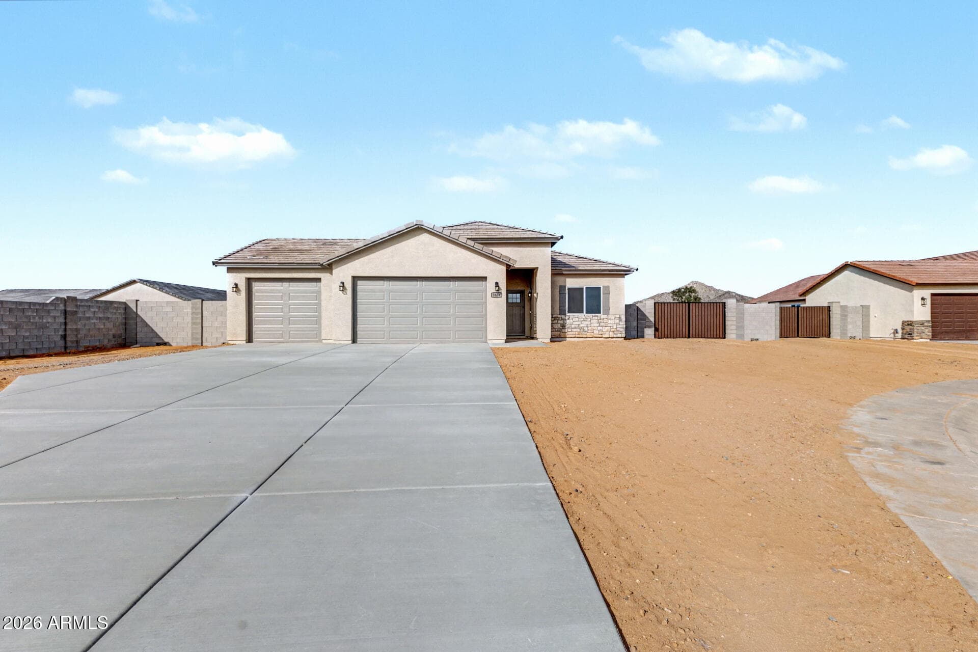 9806 W Appaloosa Trail — photo 1