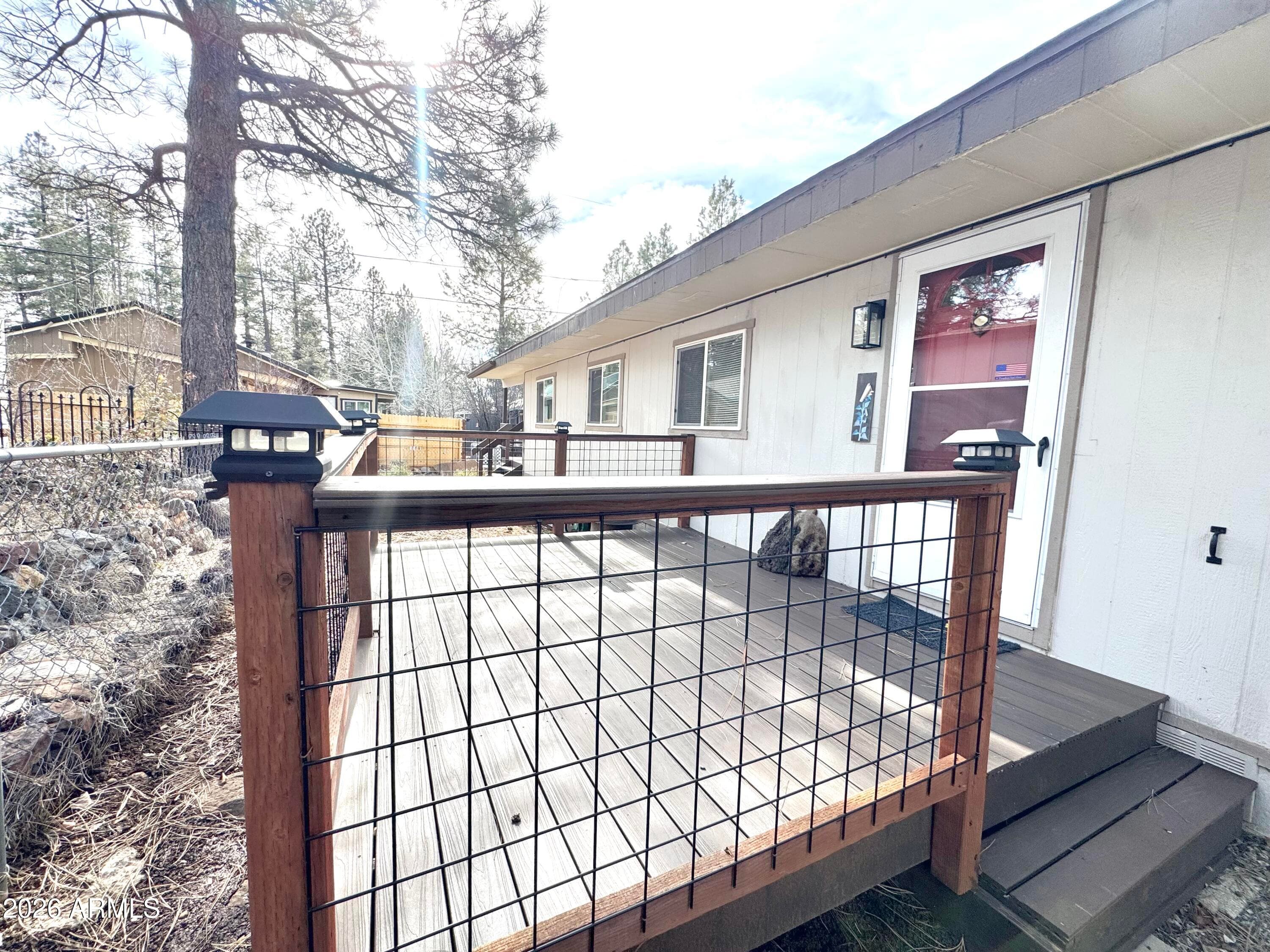 45 E Fairlane Rd — photo 1