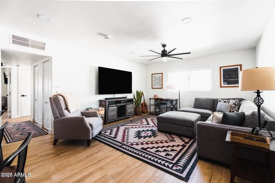 3102 N 35th St — photo 2