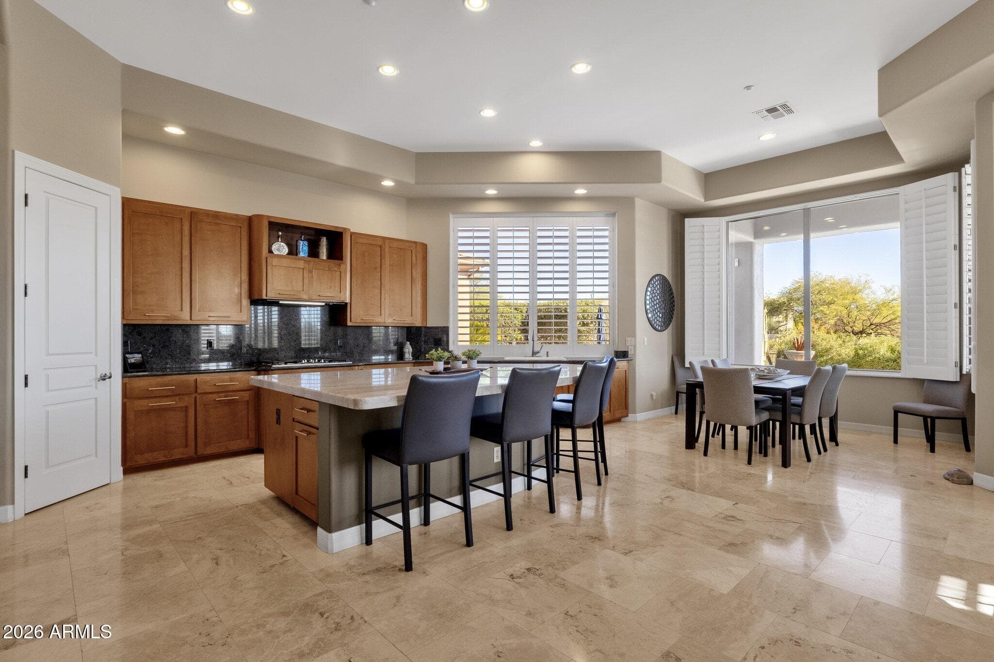 8155 E Thorntree Dr — photo 2