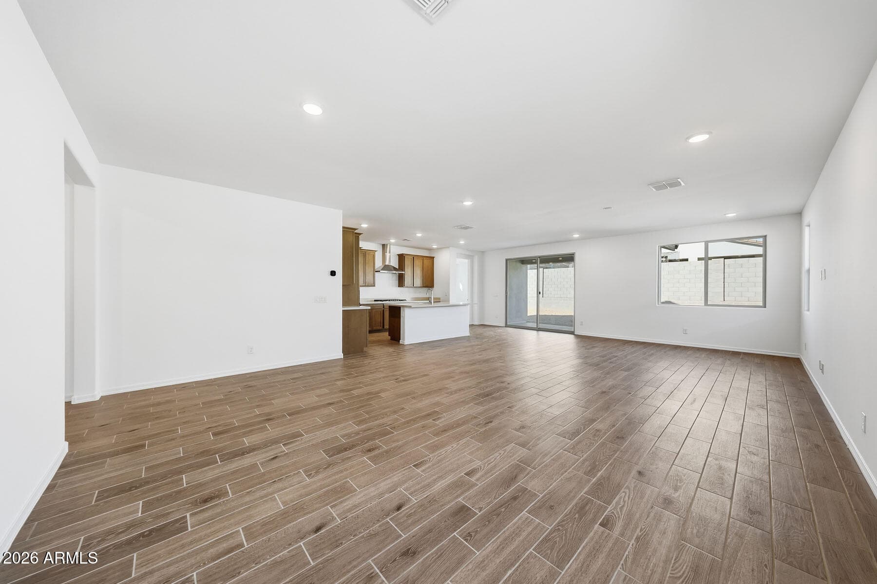 17296 W Saguaro Vista Dr — photo 2