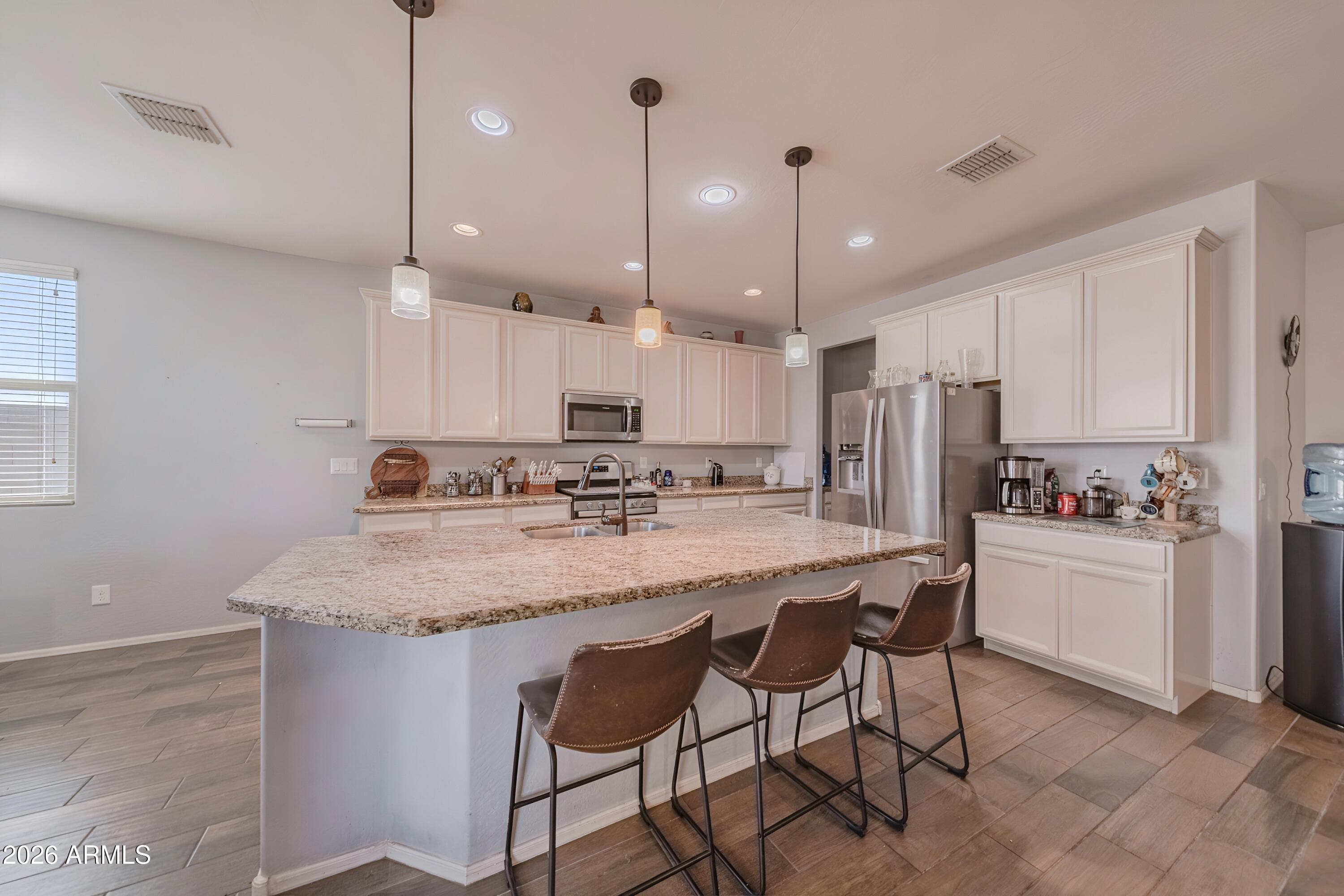 5218 W Lydia Ln — photo 2