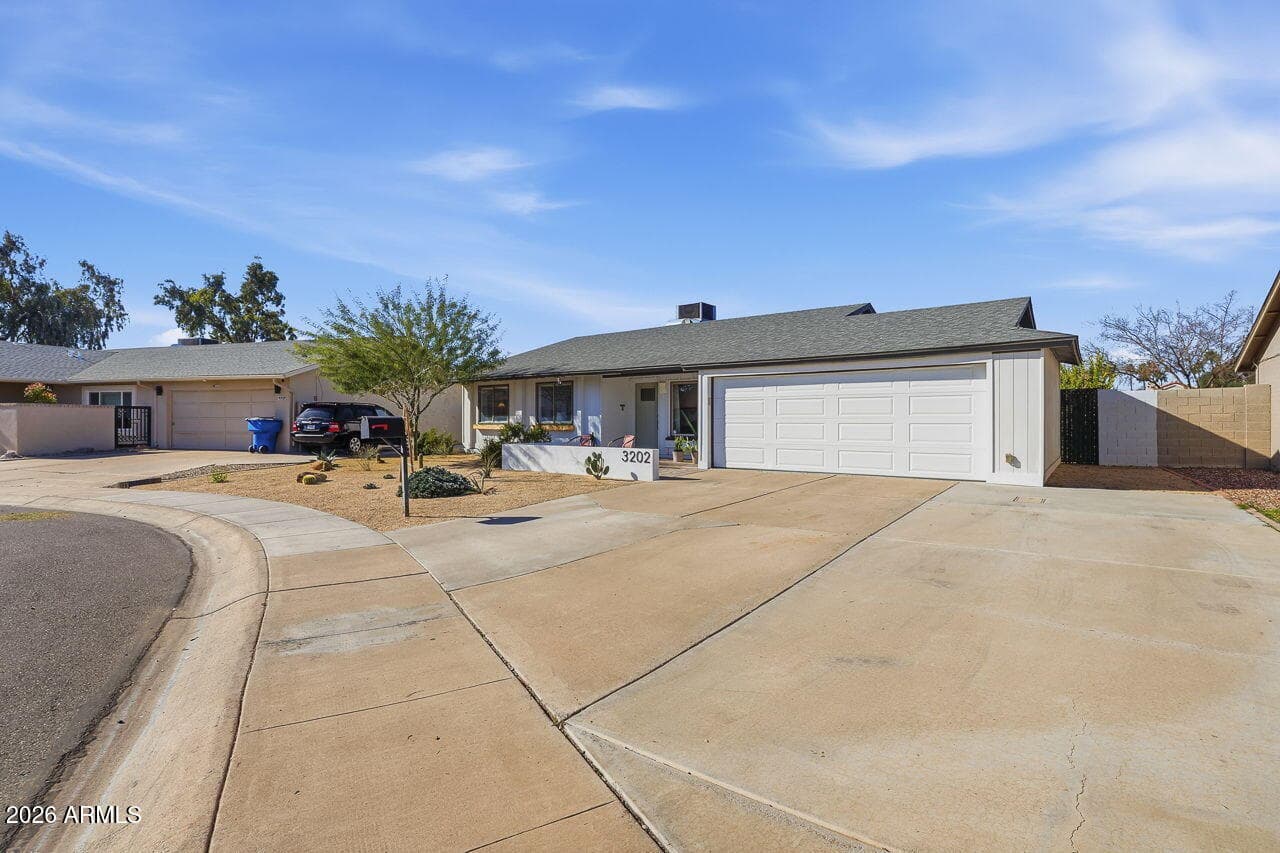 3202 N Emerson St — photo 2