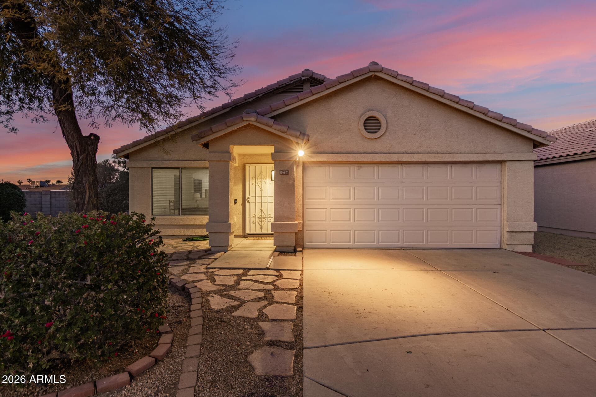 10736 W Turney Ave — photo 1