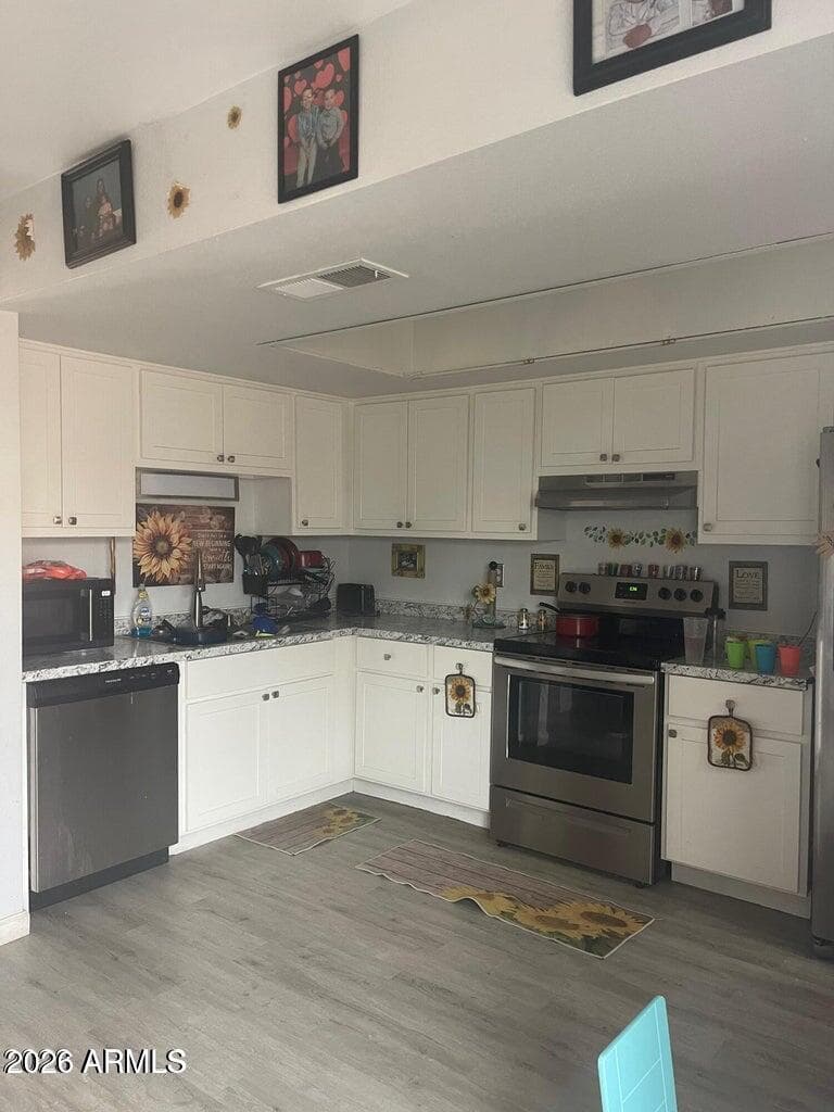 4834 W Rose Ln — photo 2