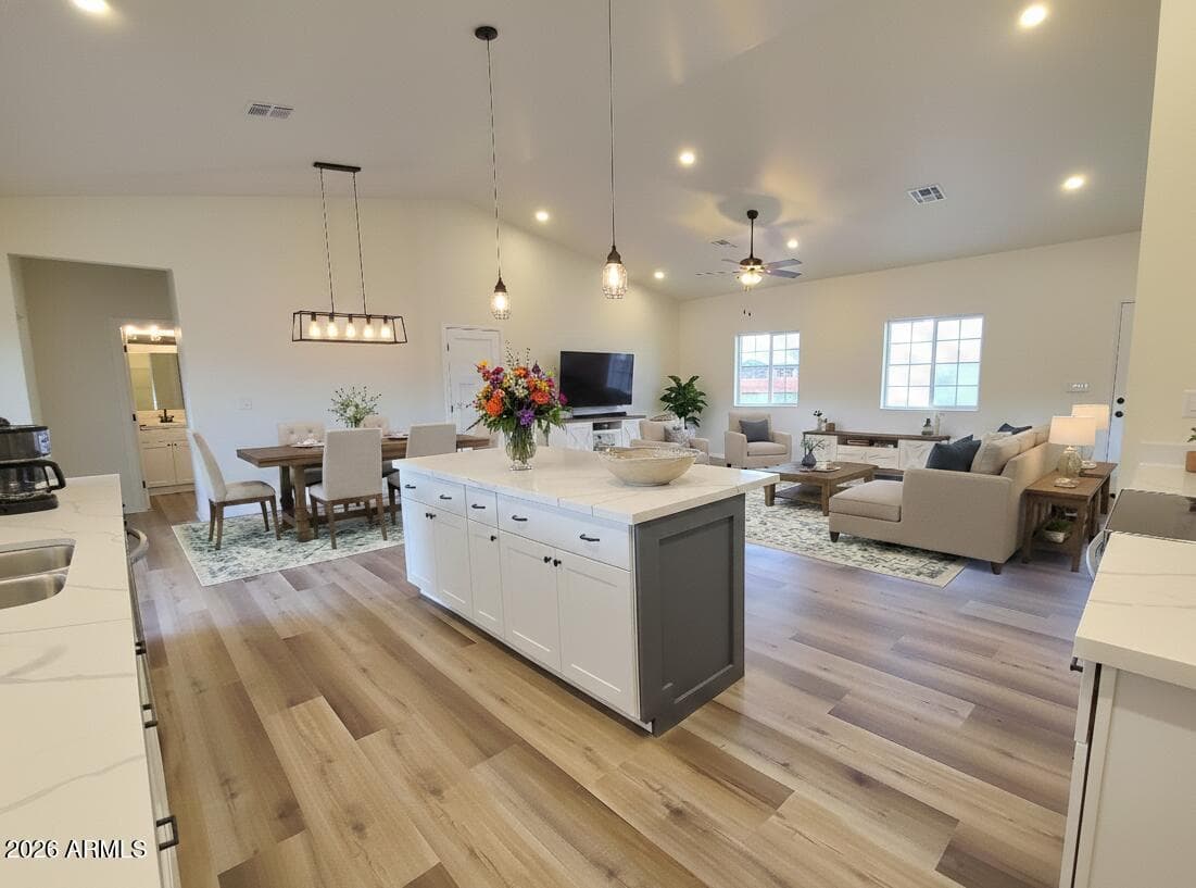 350 N Florence St — photo 1