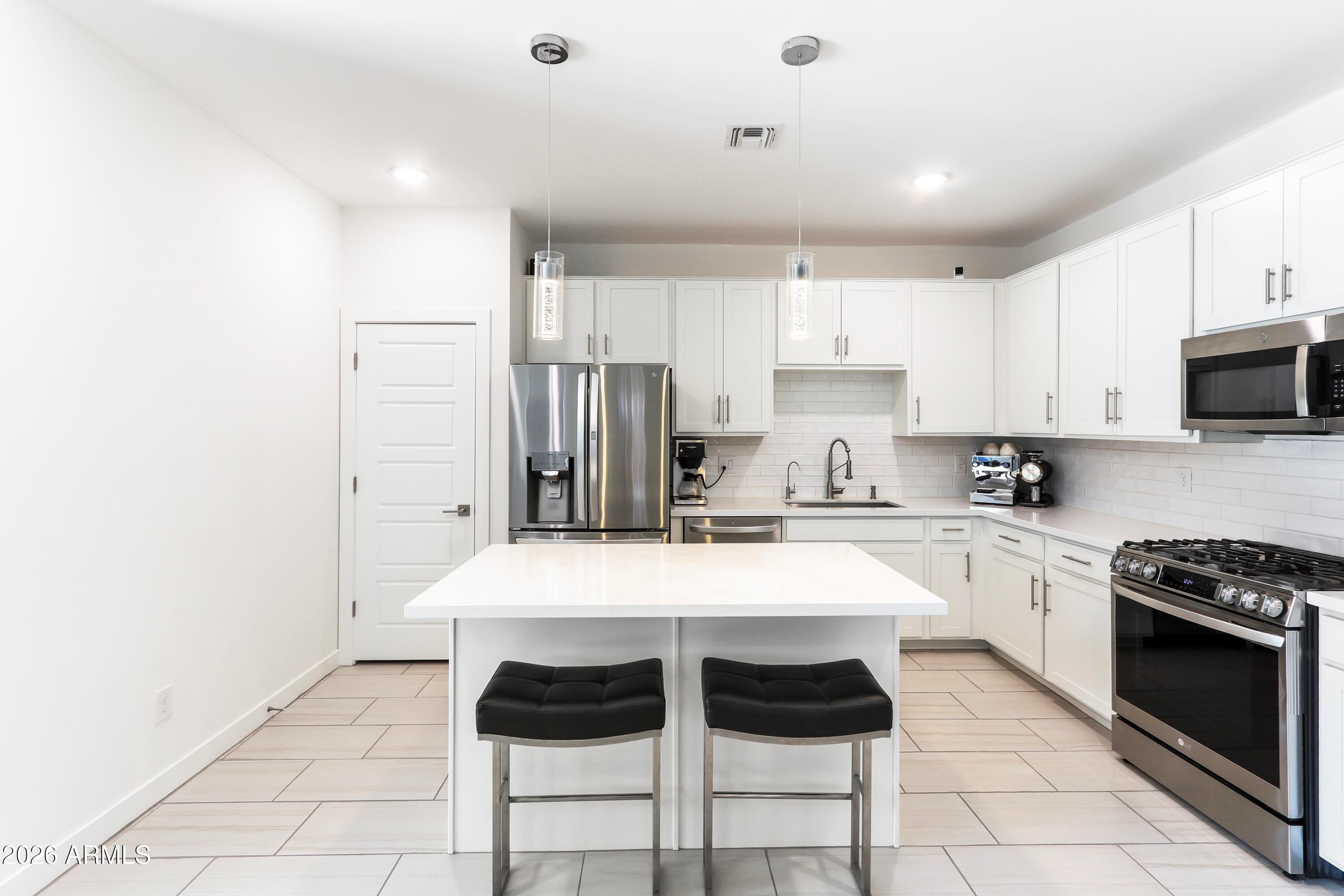 35463 W Santa Barbara Ave — photo 1