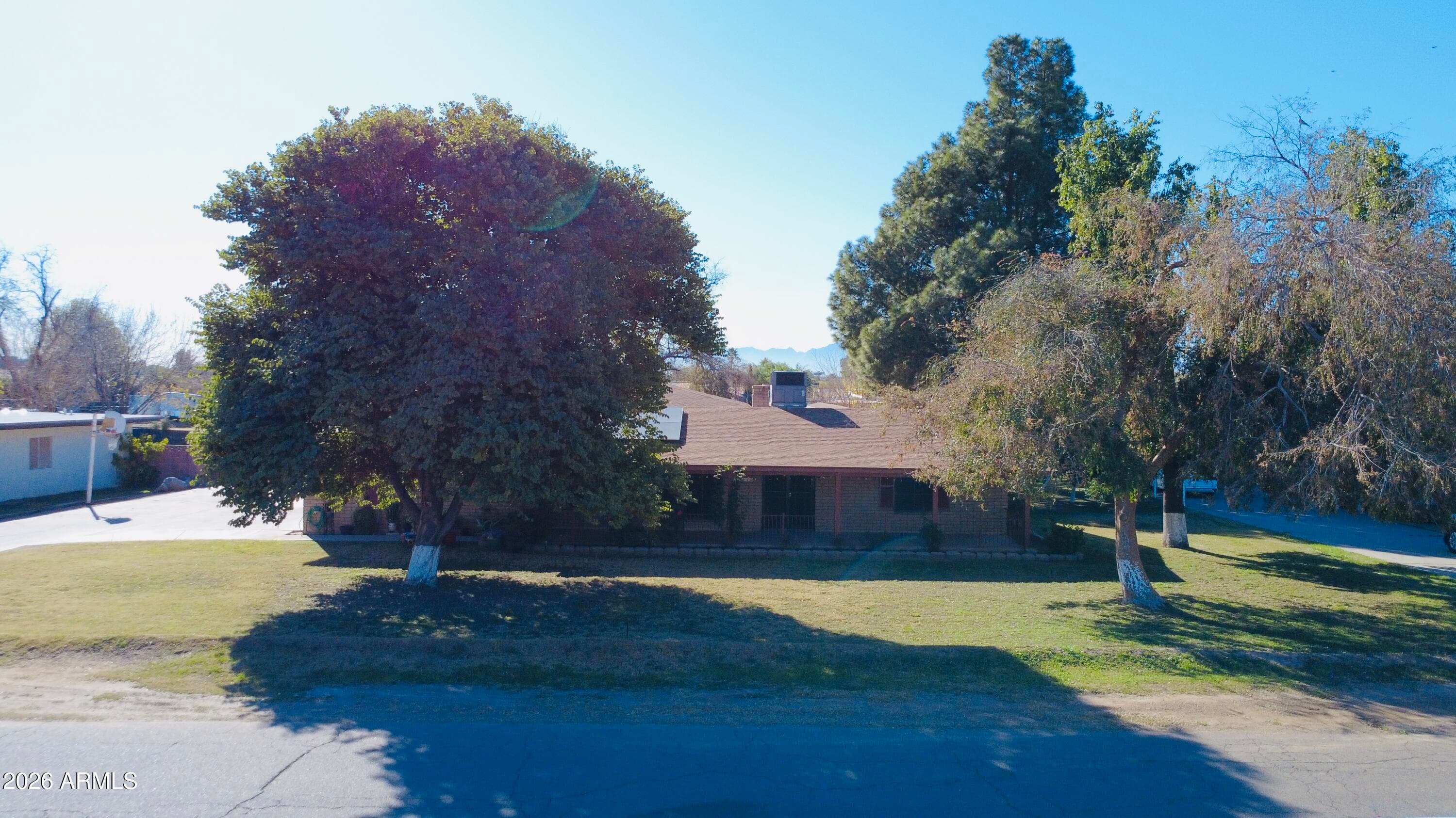 8705 W Lillian S Ln — photo 2