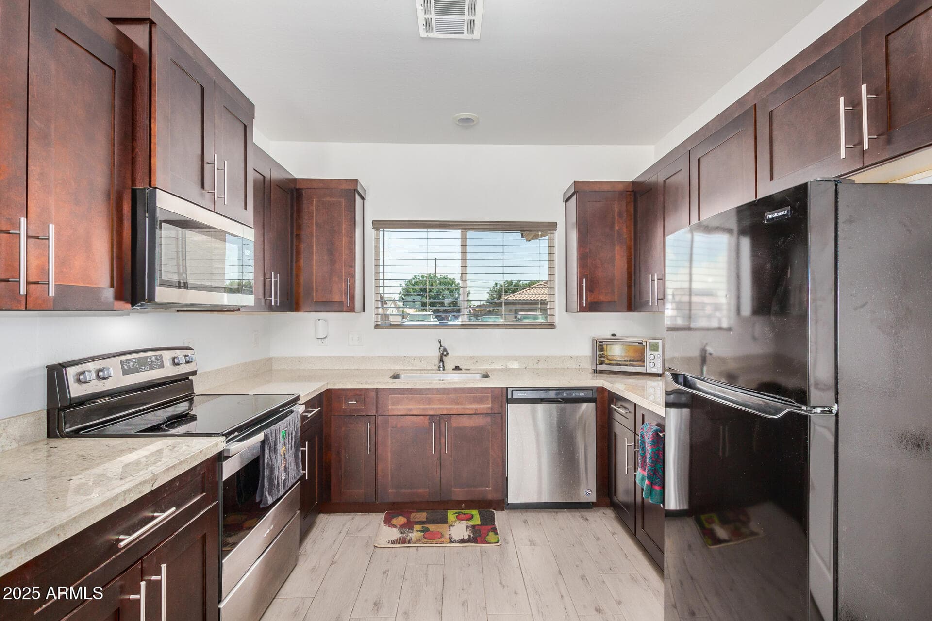 5614 E Red Bird Ln — photo 1