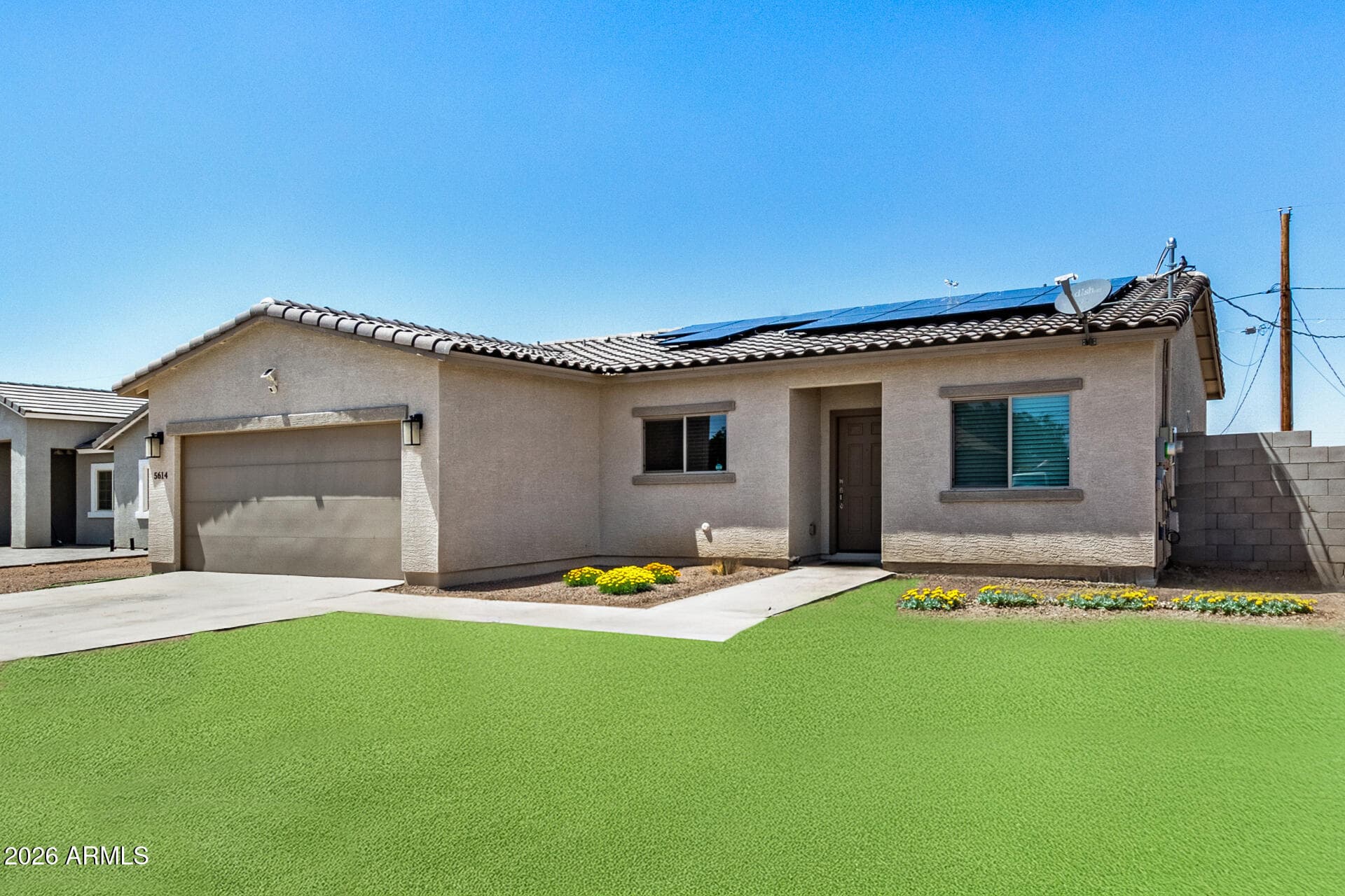 5614 E Red Bird Ln — photo 2
