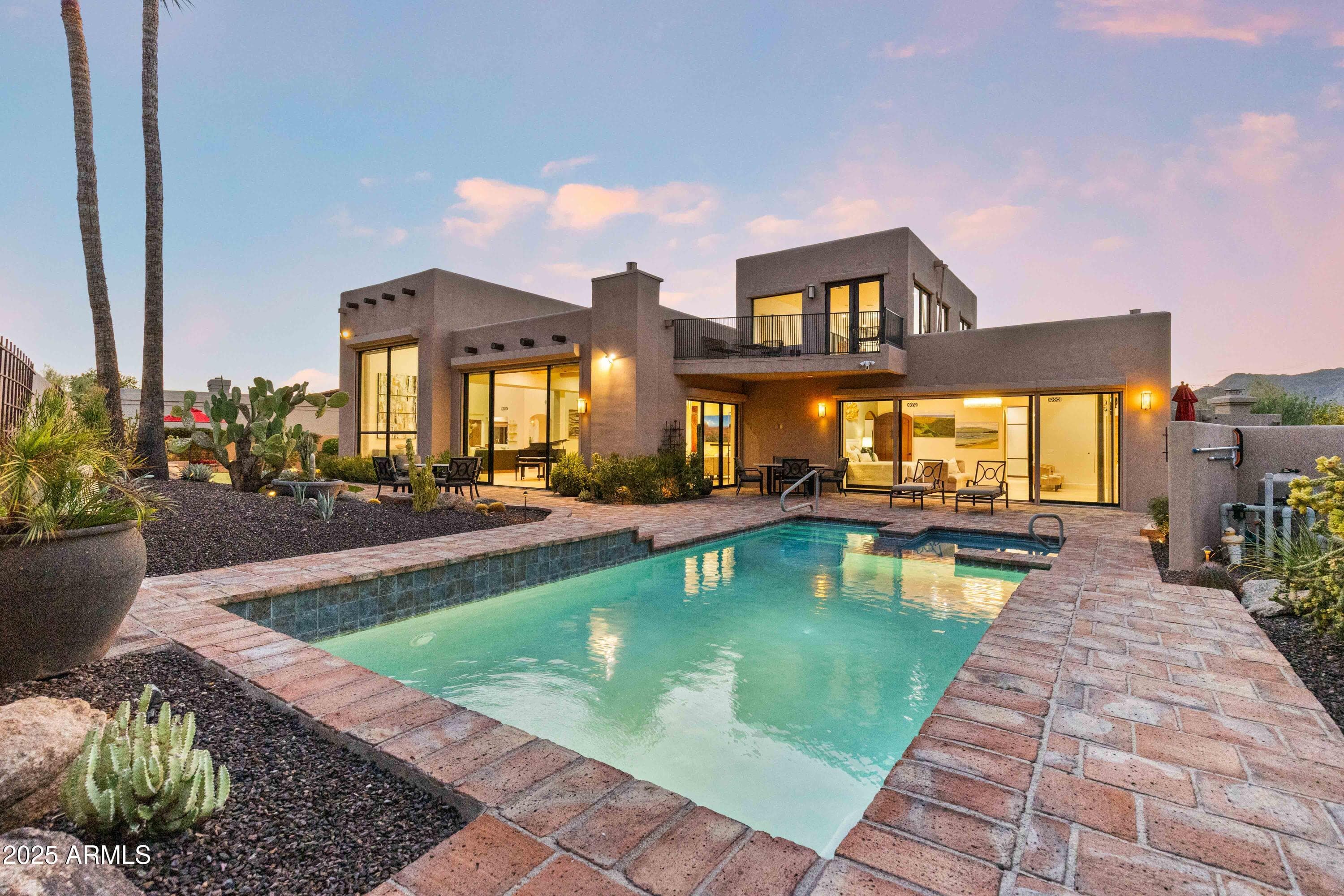 5984 N Echo Canyon Dr — photo 1