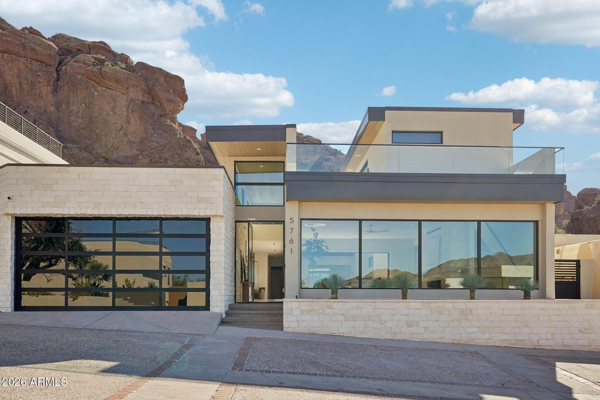 5761 N Echo Canyon Circle — photo 1