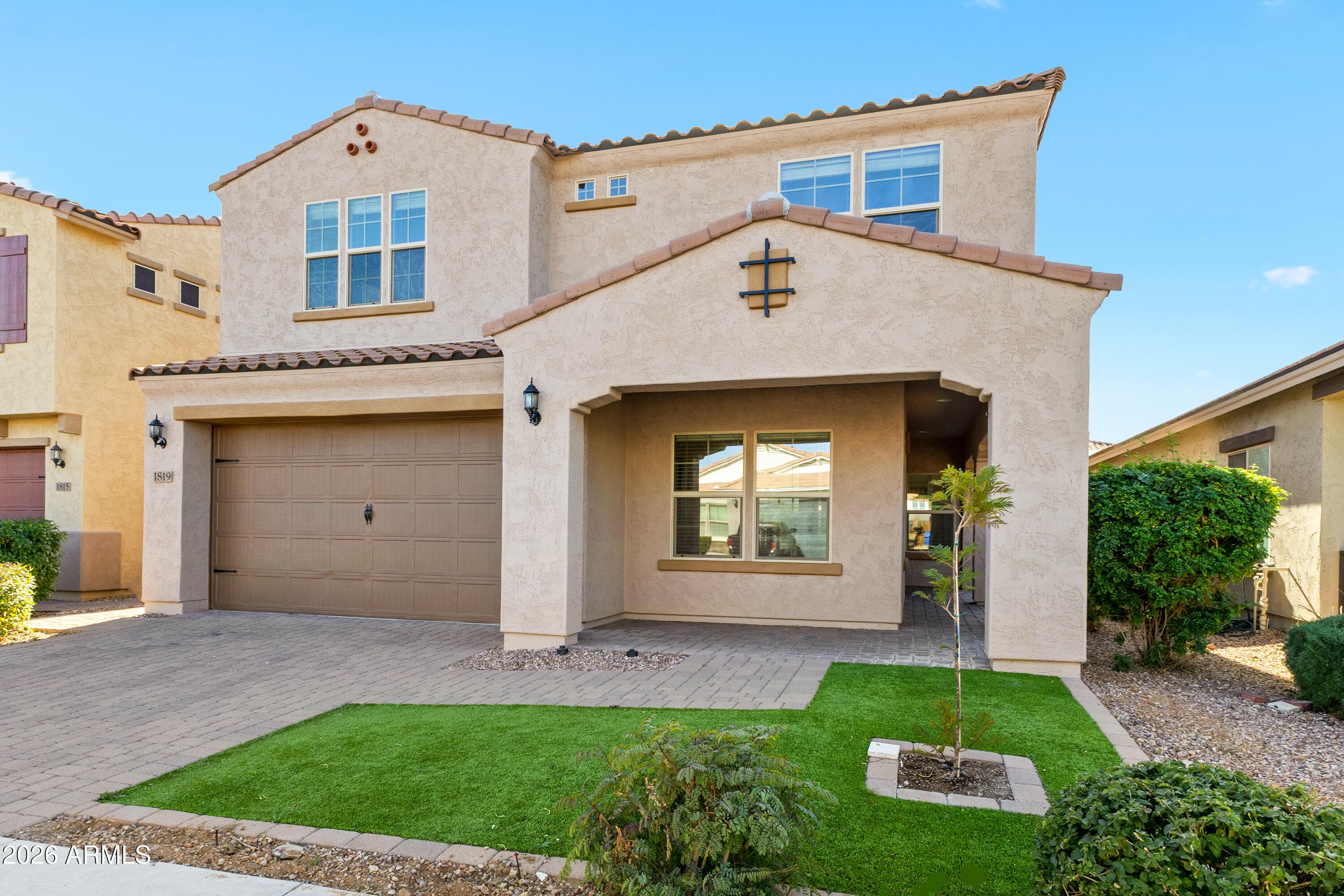 1819 W Bonanza Dr — photo 1