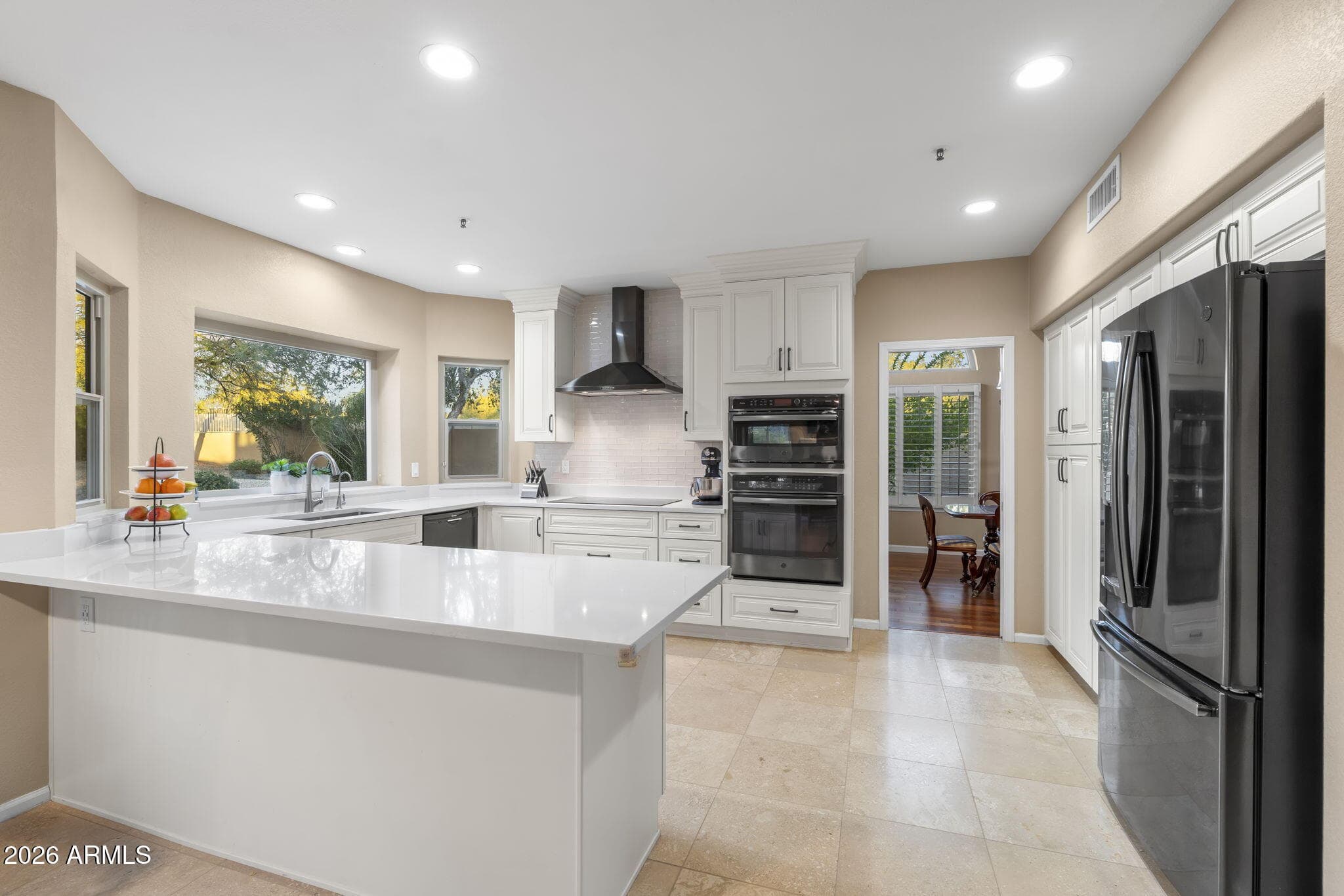 8530 E Lariat Ln — photo 2