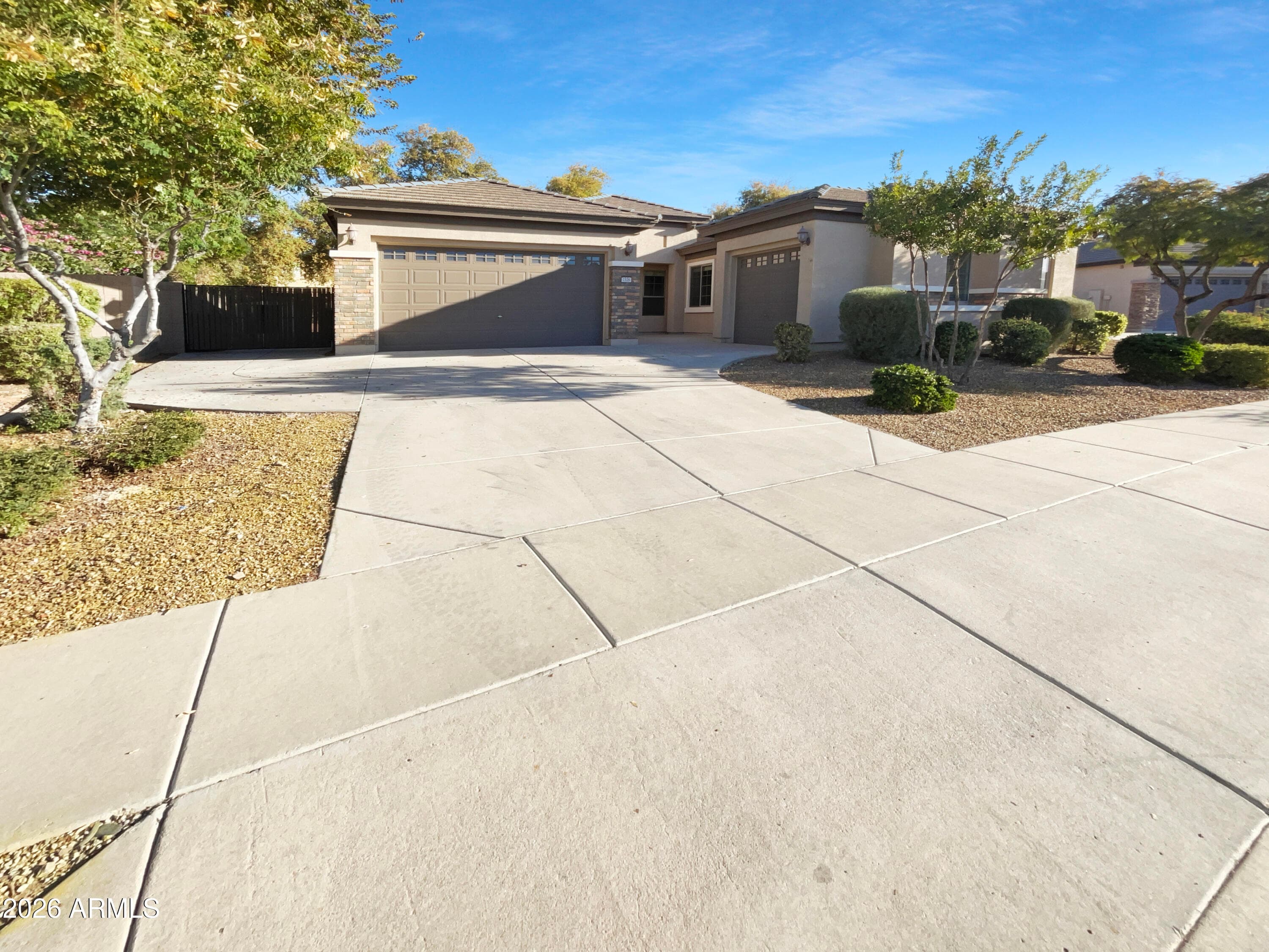 7326 N Kirsten Ave — photo 1