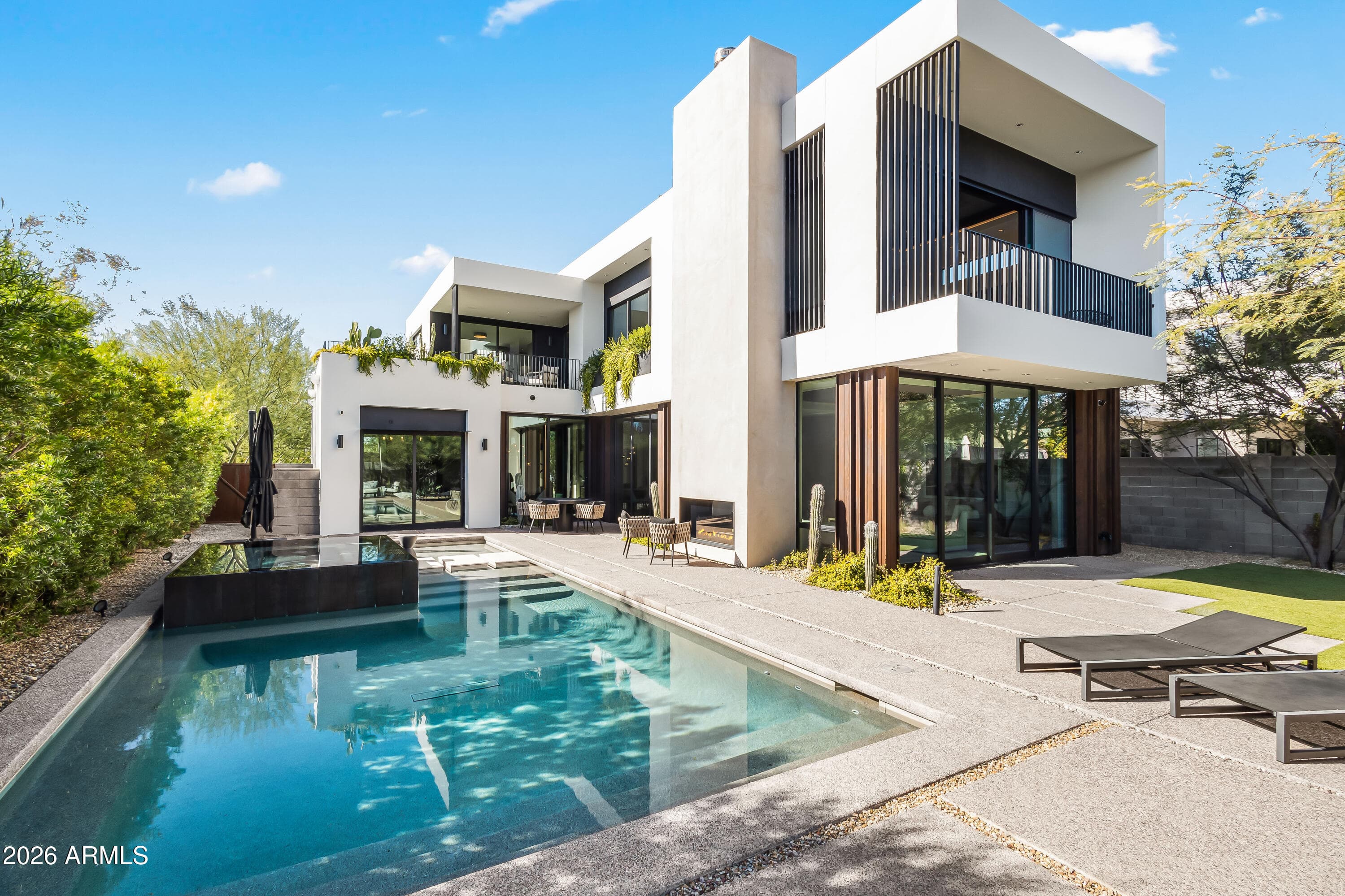 7719 N 13th Pl — photo 1