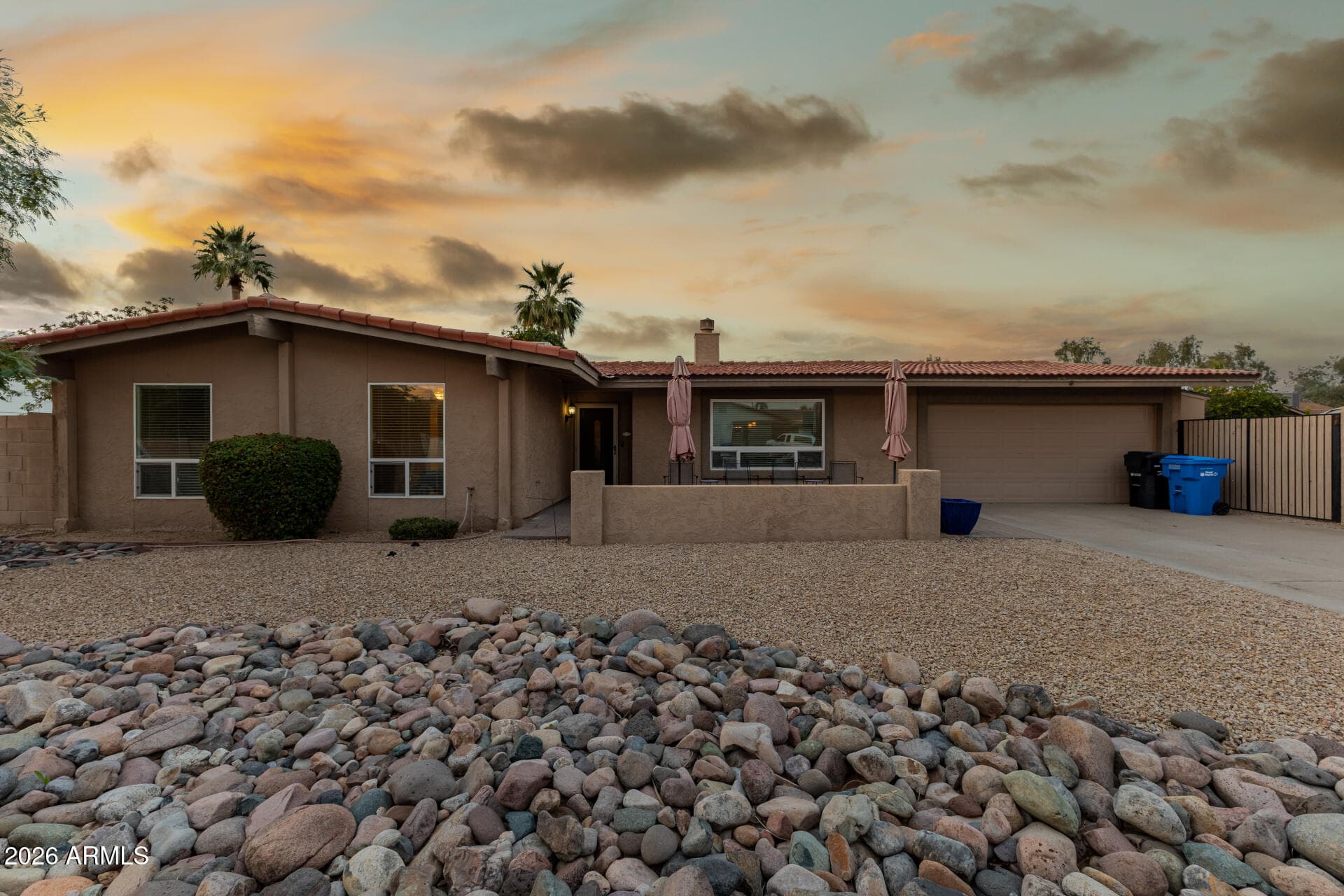 802 W Caribbean Ln — photo 1