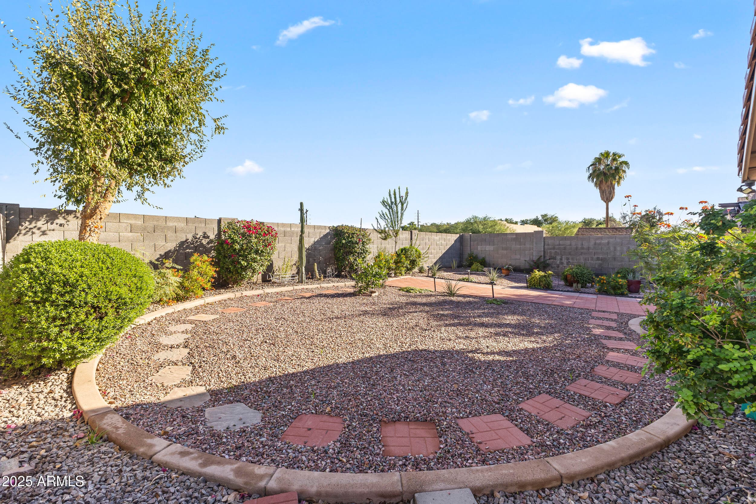 922 W Hudson Way — photo 27