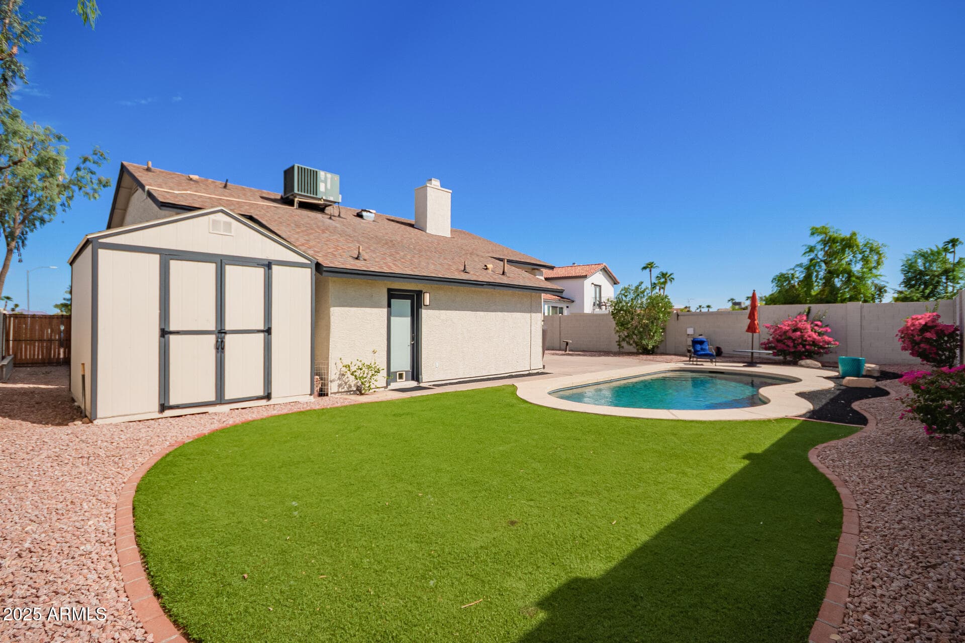 4829 E Voltaire Ave — photo 33