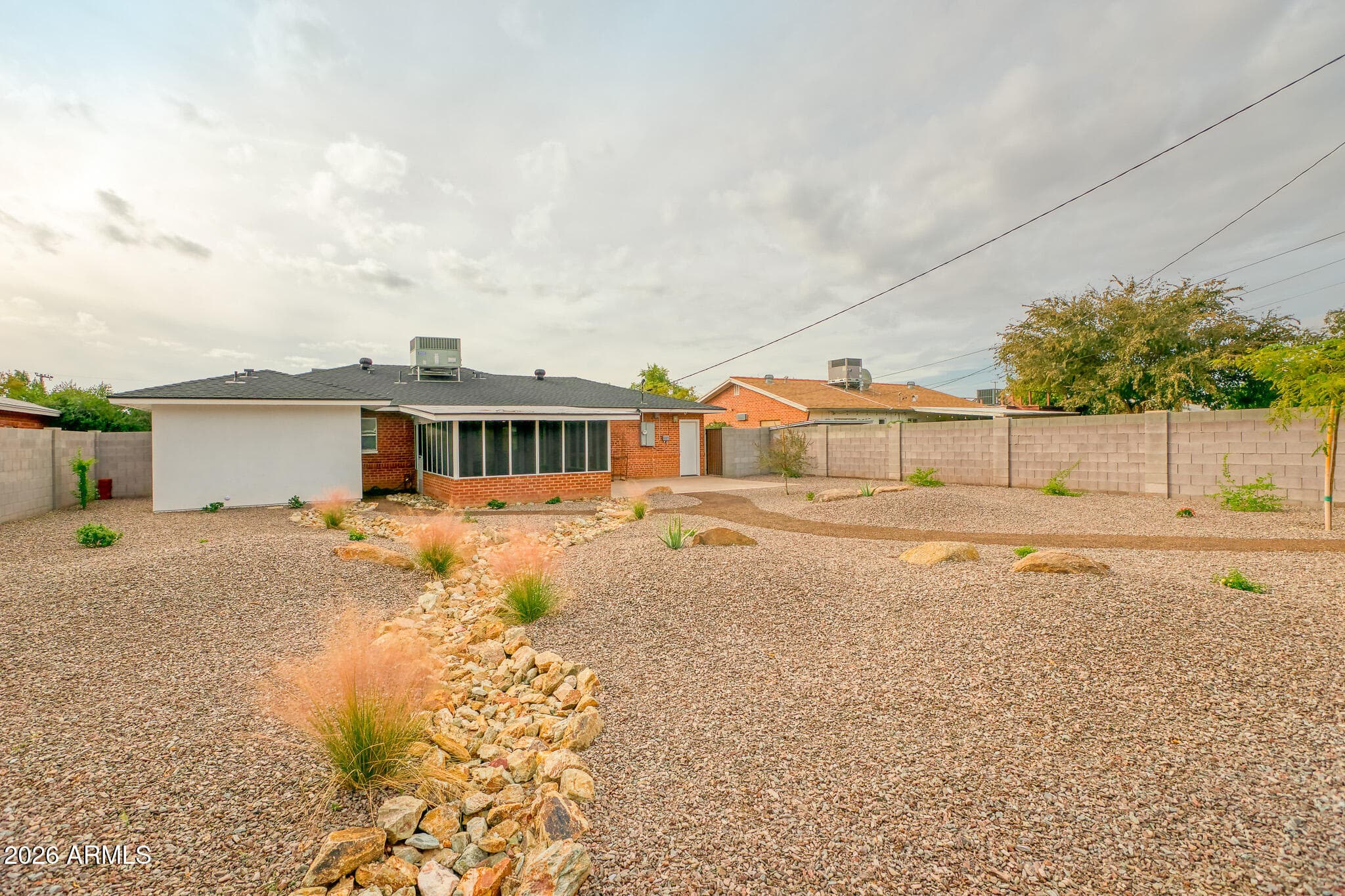 2226 E Devonshire Ave — photo 17